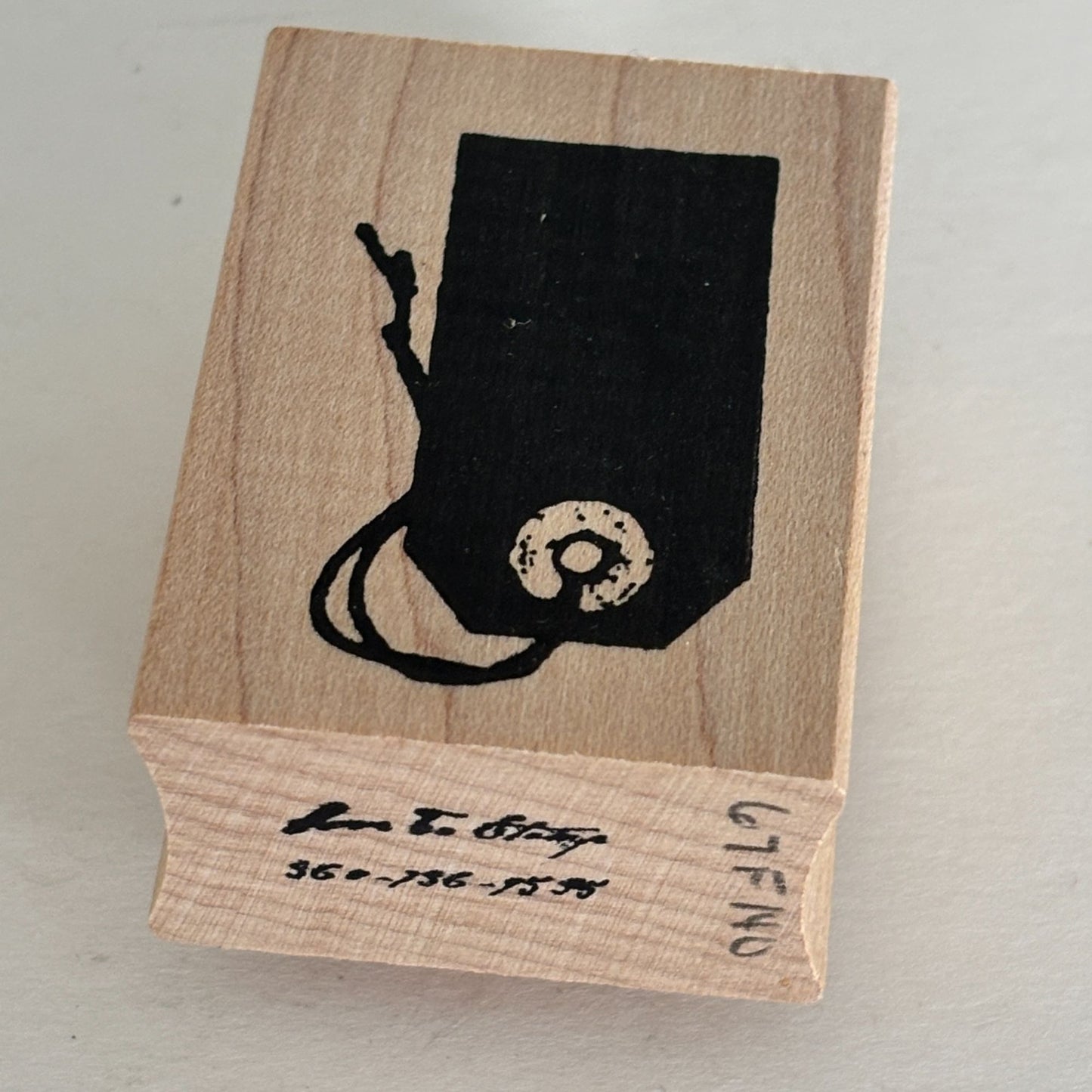 Hero Arts Rubber Stamp Gift Tag Silhouette Label Shape Minimalist Small Craft Cardmaking Scrapbooking