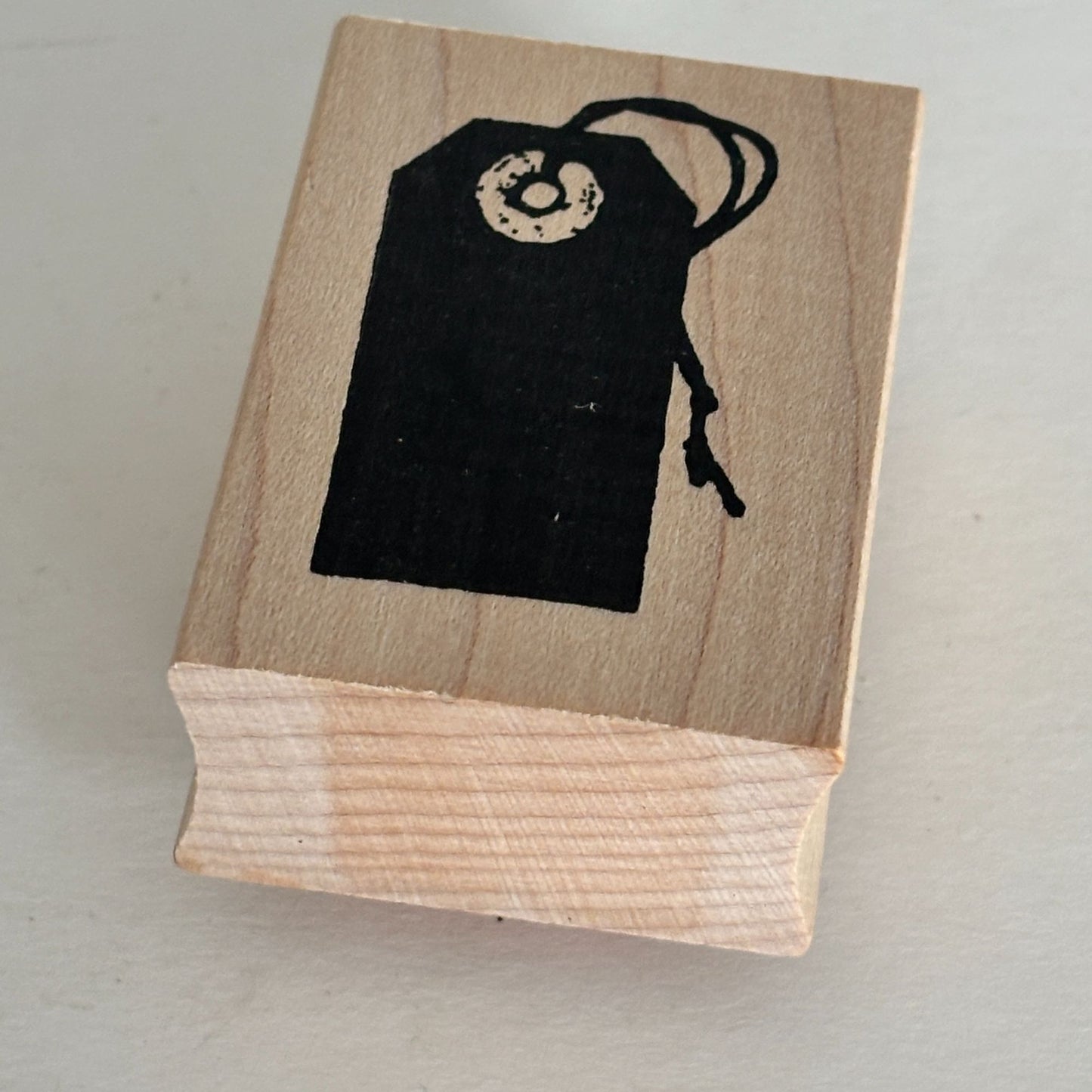 Hero Arts Rubber Stamp Gift Tag Silhouette Label Shape Minimalist Small Craft Cardmaking Scrapbooking