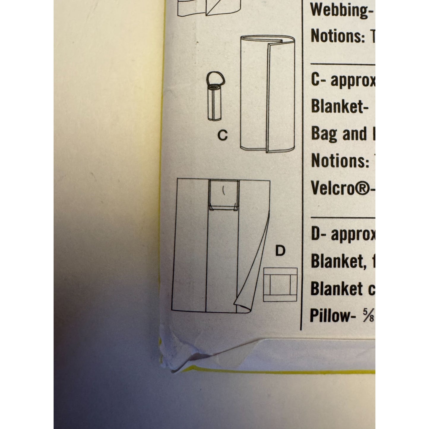 Simplicity Sewing Pattern 4745 Fleece Pillow in a Quilt Blanket Carry Bags Uncut