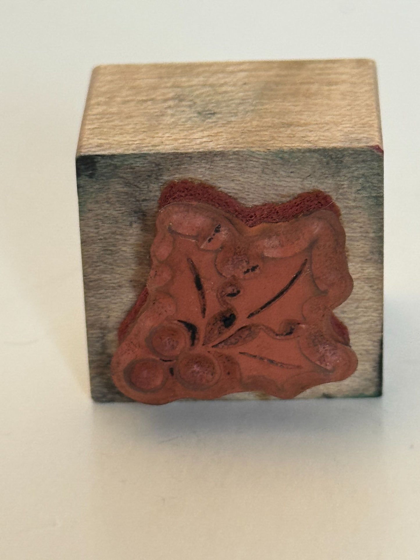 PSX Rubber Stamp Holly Leaf Leaves Berries Christmas Card Making Holidays Small