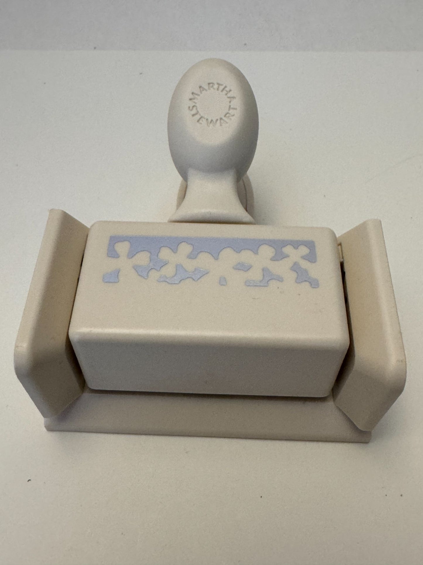 Martha Stewart Paper Punch Floral Trim Chain Edge Shamrocks Four Leaf Clovers