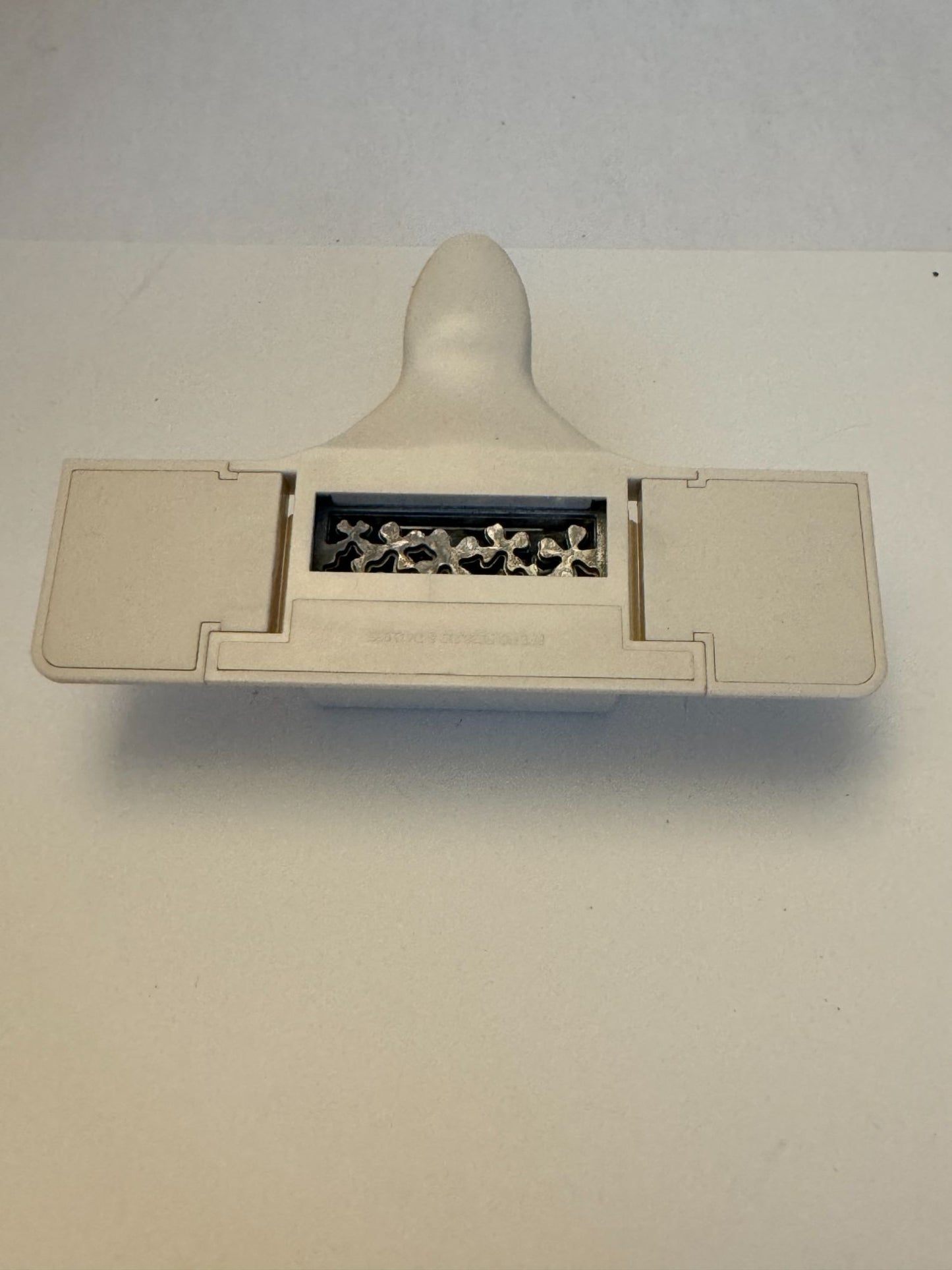 Martha Stewart Paper Punch Floral Trim Chain Edge Shamrocks Four Leaf Clovers