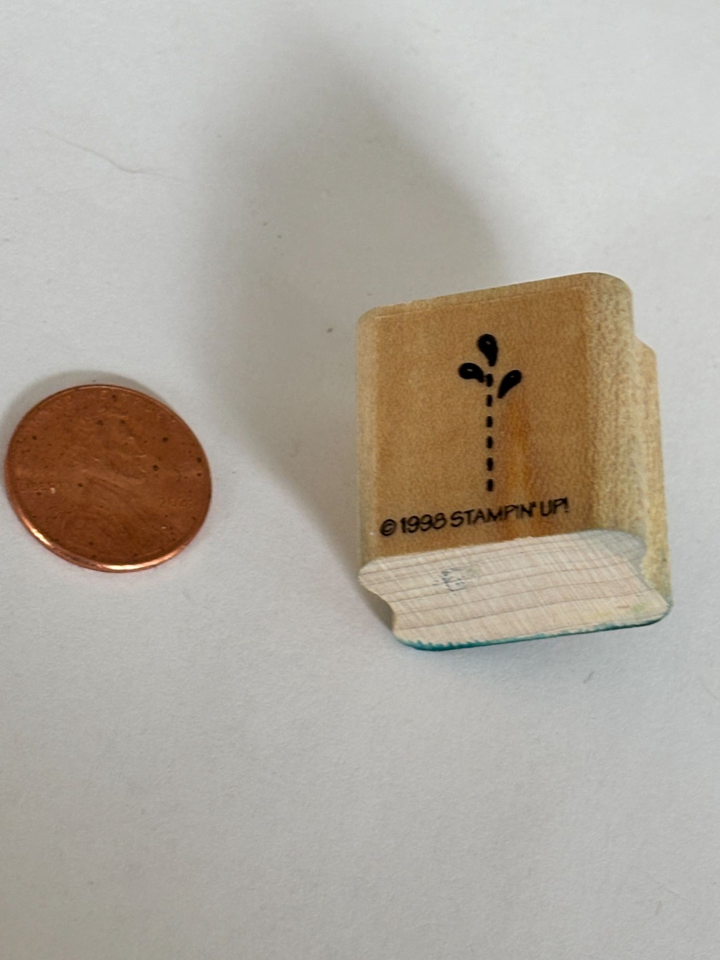 Stampin Up Rubber Stamp Sprout Dotted Vertical Stem Teardrop Shaped Petals Craft