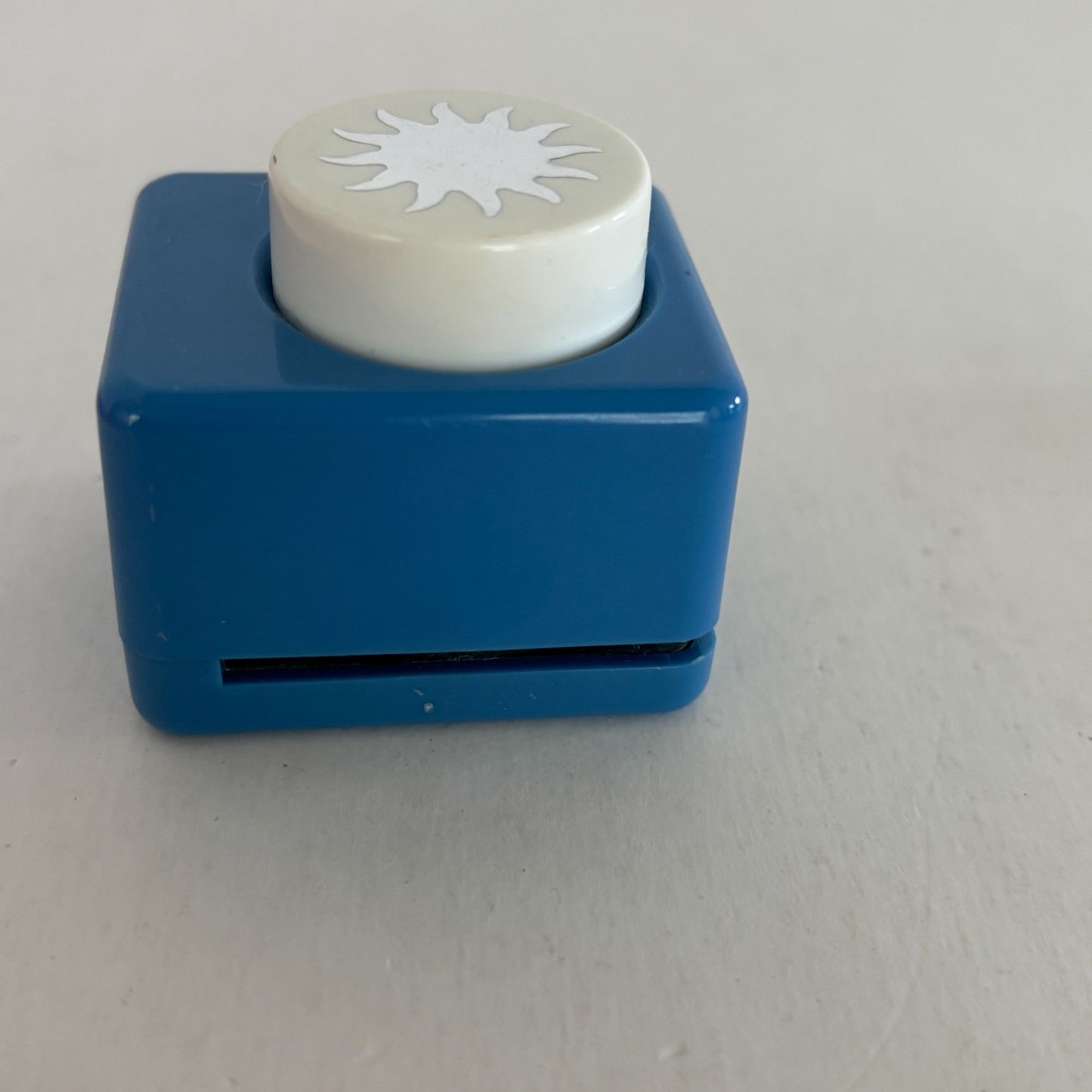 Sunburst Paper Punch Sun Shape Sunshine Happiness Craft Card Making Scrapbooking