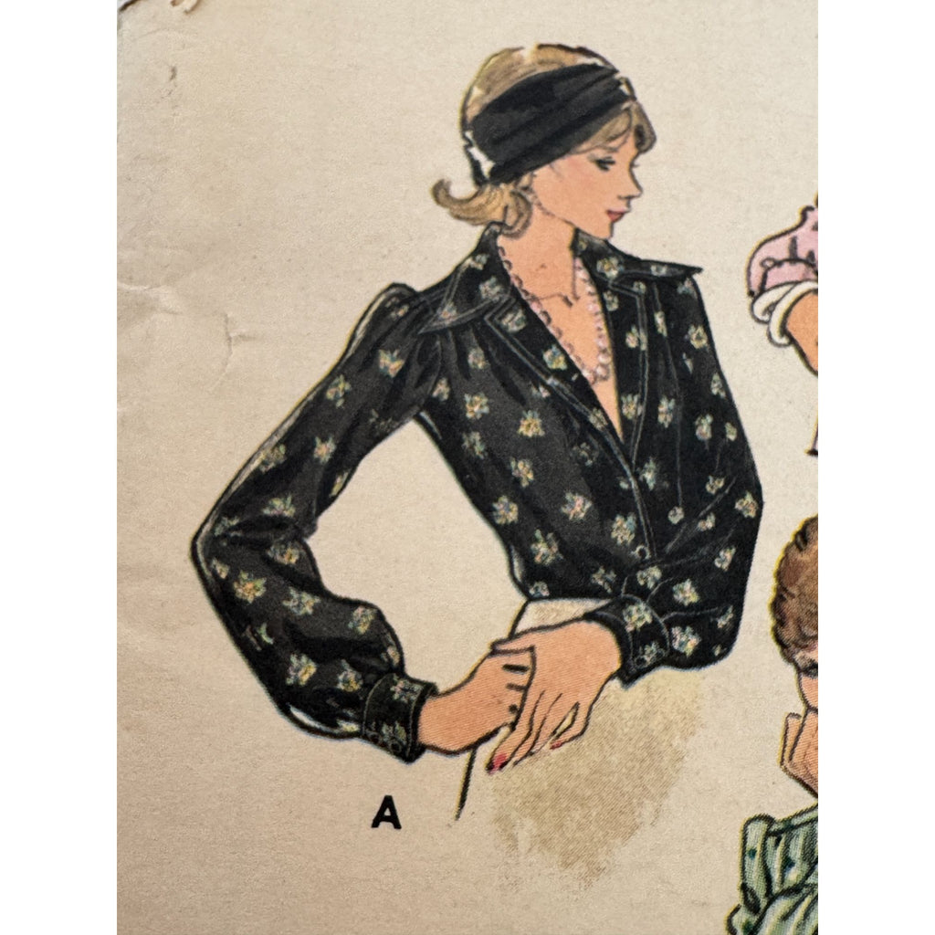 Butterick Sewing Pattern 3220 Misses Blouse Bowed Collar 12 Uncut 1970s Vintage