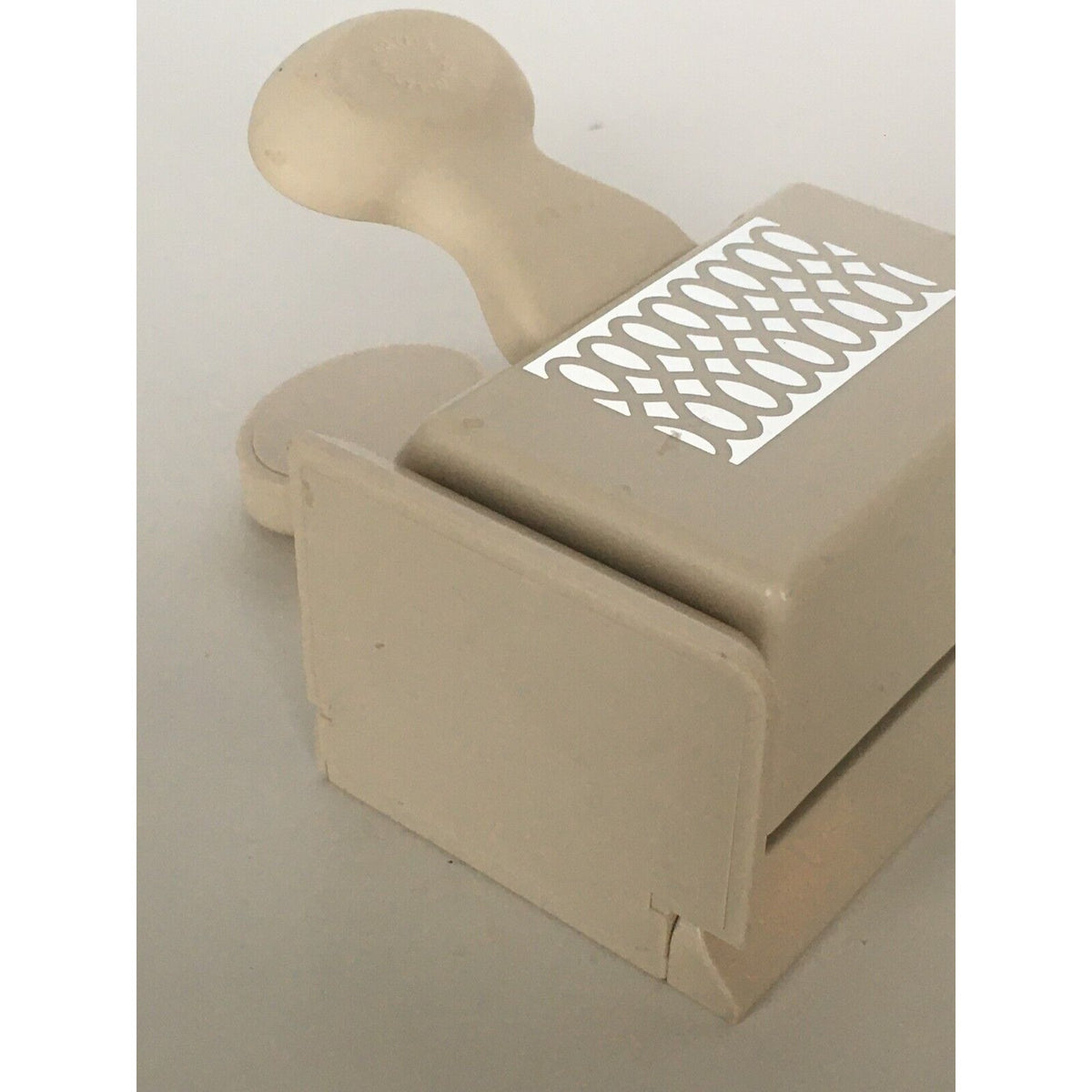 Martha Stewart Paper Punch Double Loop Weave Deep Edge Infinite Loops Trim Craft