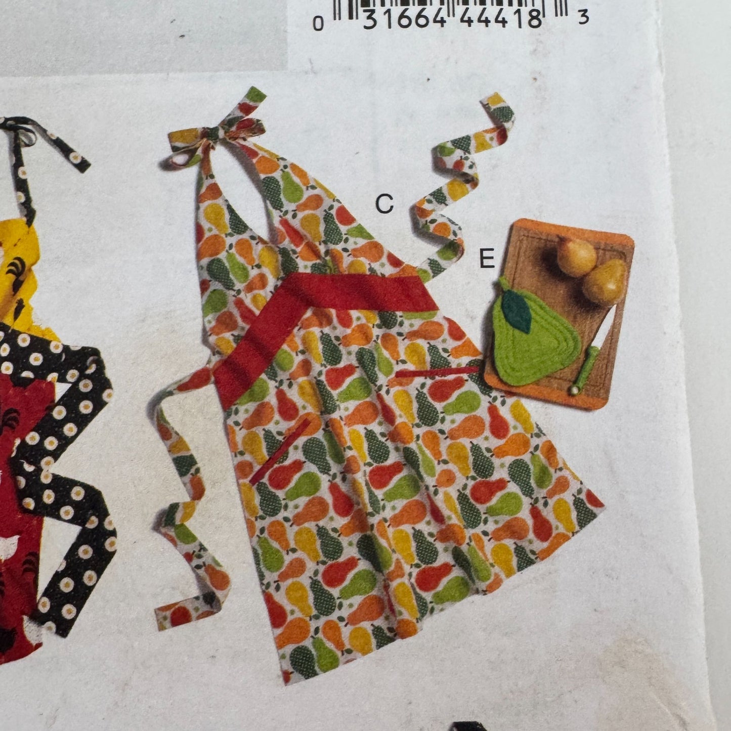 Butterick Sewing Pattern B5765 Halter Kitchen Apron Potholder Holiday S M L 8-18