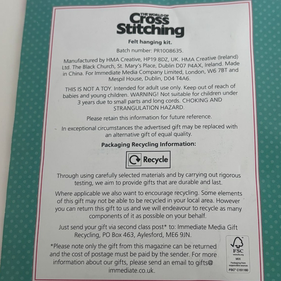 The World of Cross Stitching Cross Stitch Kit Felt Hanging Love is in the Air