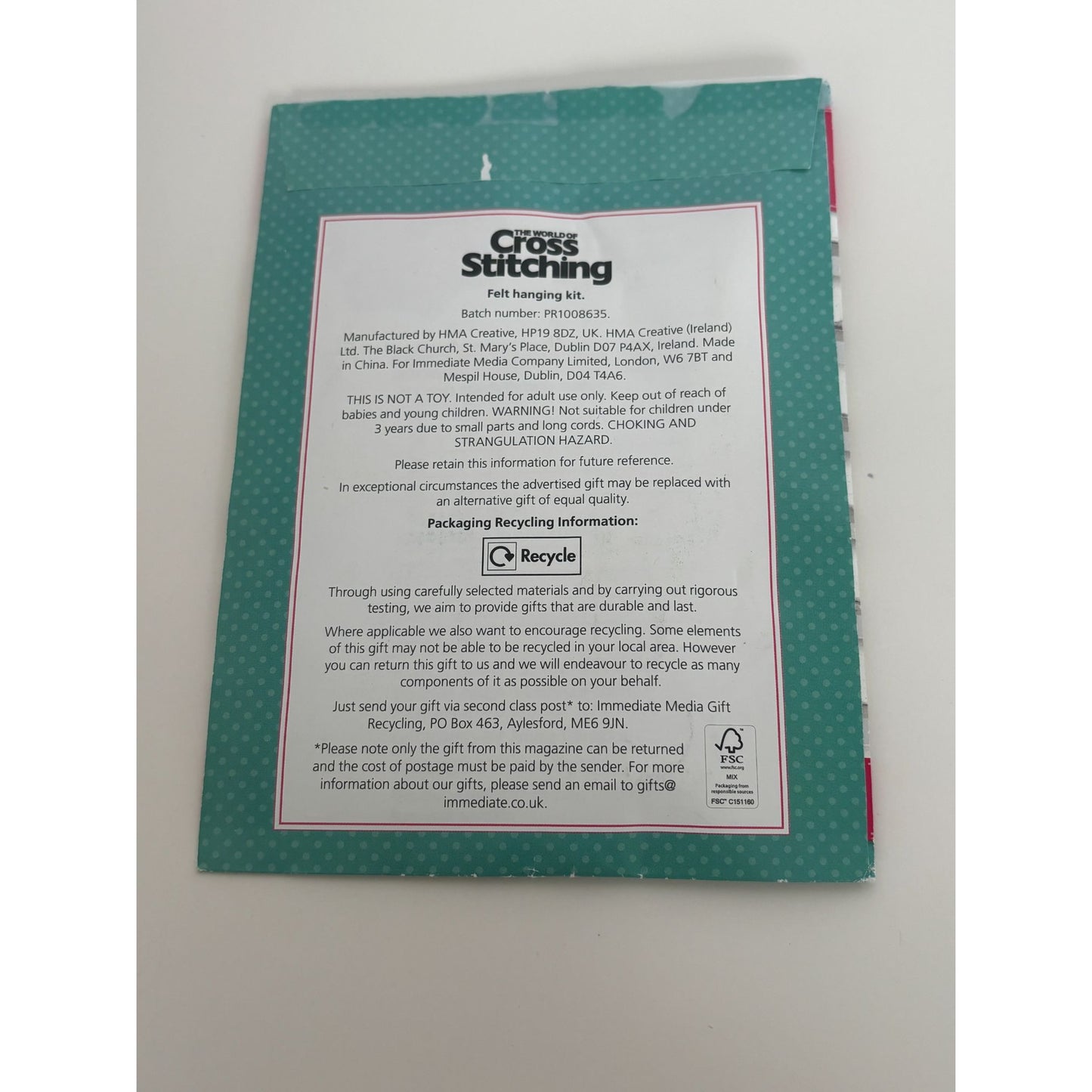 The World of Cross Stitching Cross Stitch Kit Felt Hanging Love is in the Air