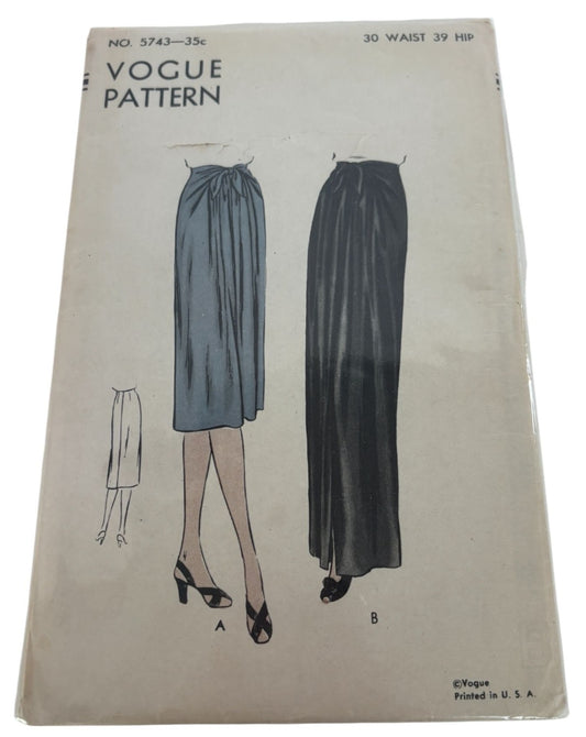 Vogue Sewing Pattern 5743 Long Gathered Skirt 30 Inch Waist 1940s Vintage Rare