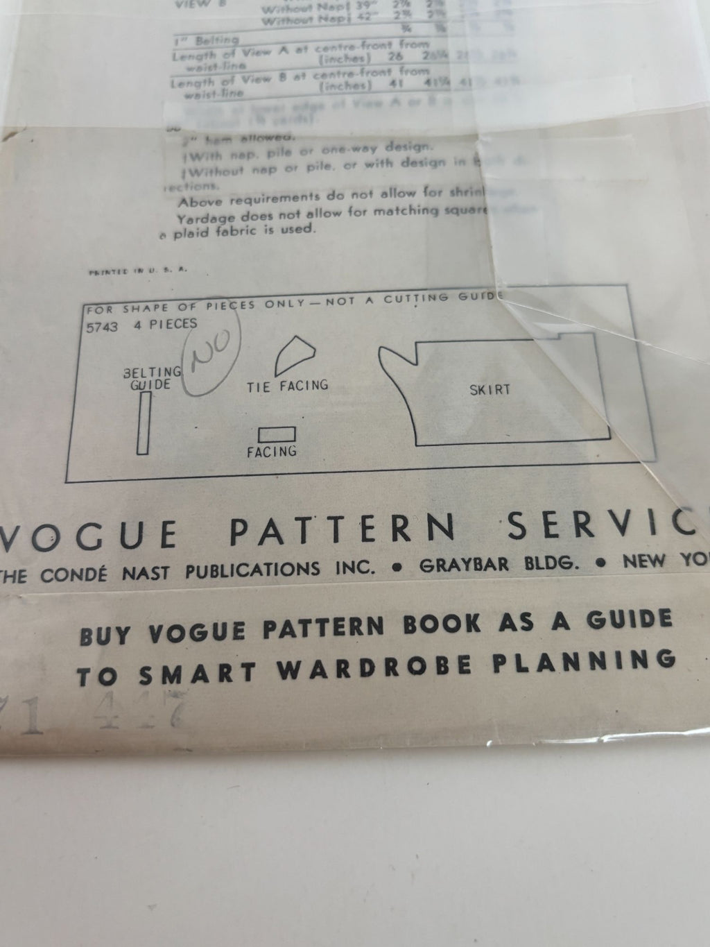 Vogue Sewing Pattern 5743 Long Gathered Skirt 30 Inch Waist 1940s Vintage Rare