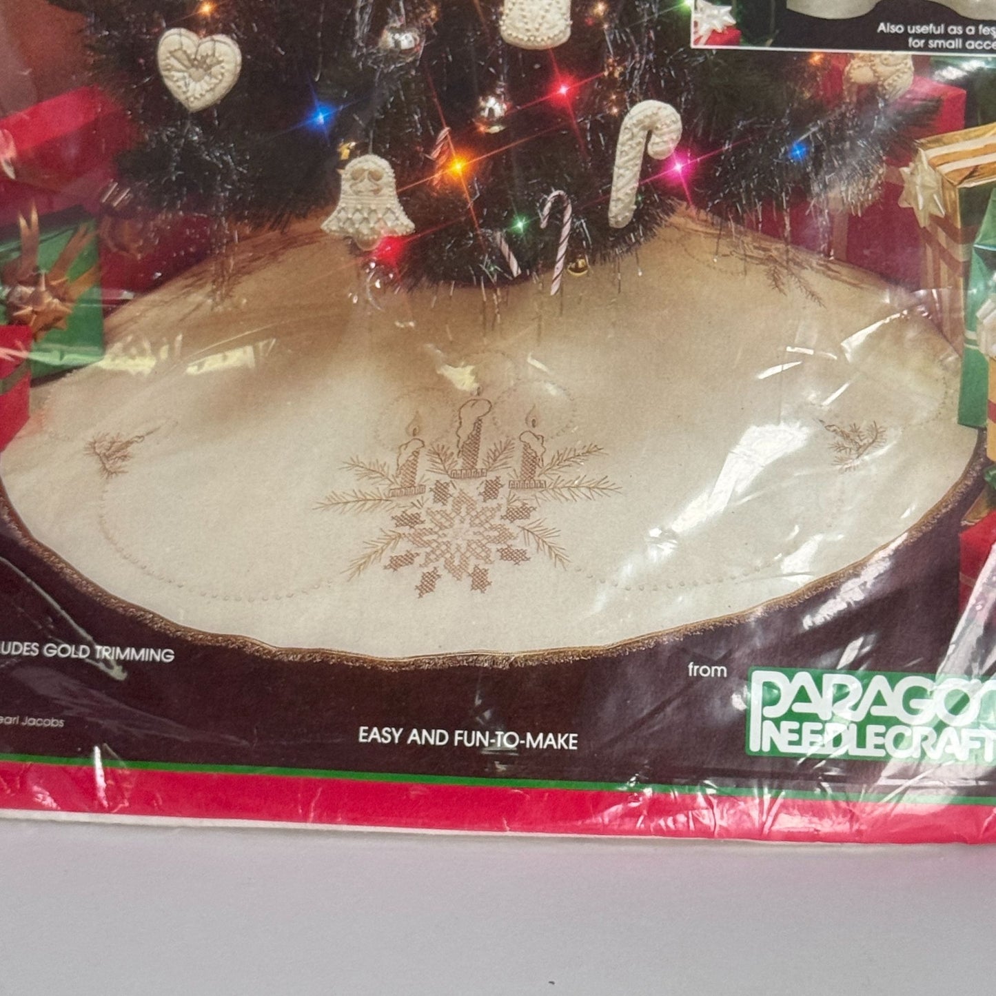 Paragon Needlecraft Christmas Skirt Kit Candlewick Needlework Vintage 44 inch