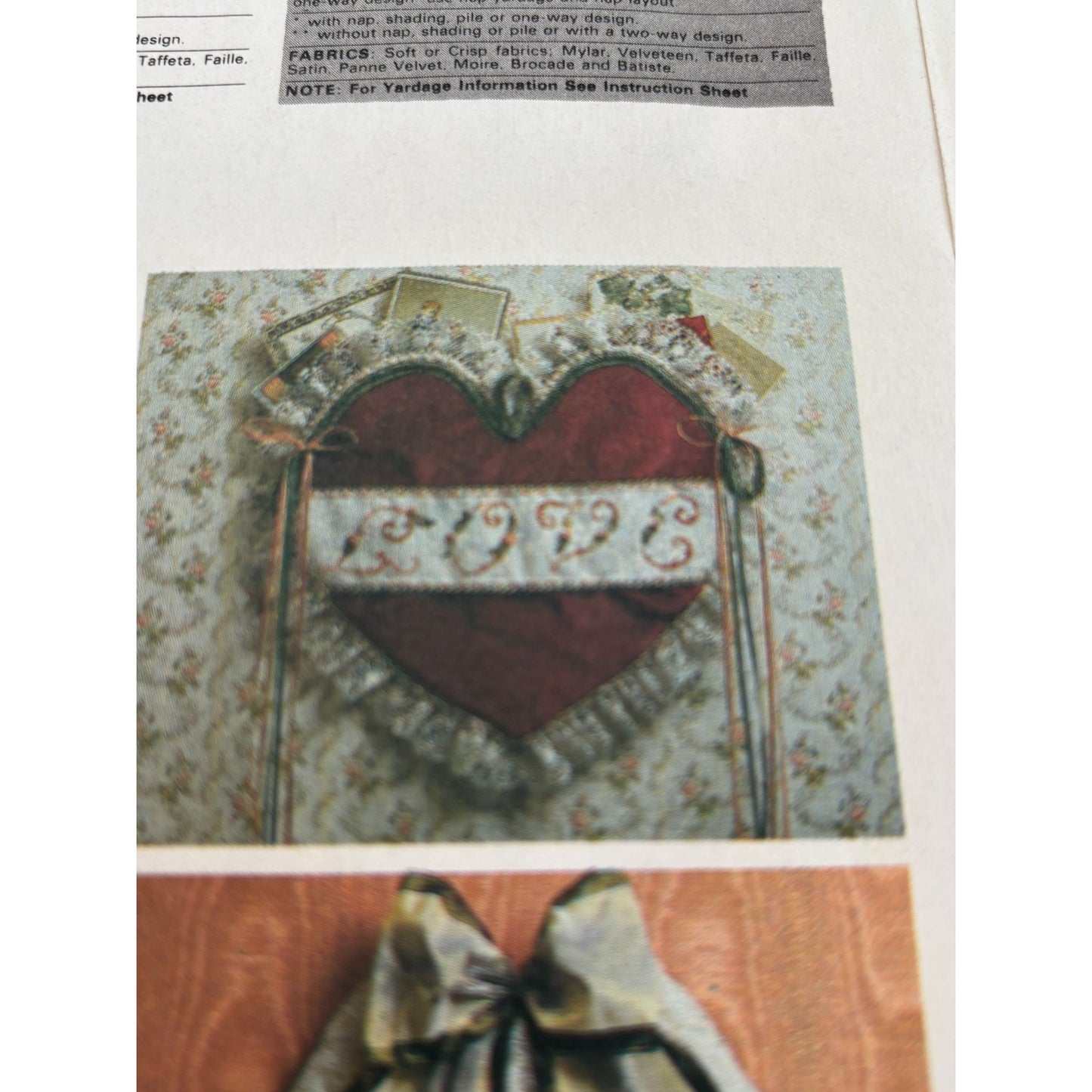 Butterick Sewing Pattern 4013 Victorian Christmas Tress Skirt Wreath Ornaments