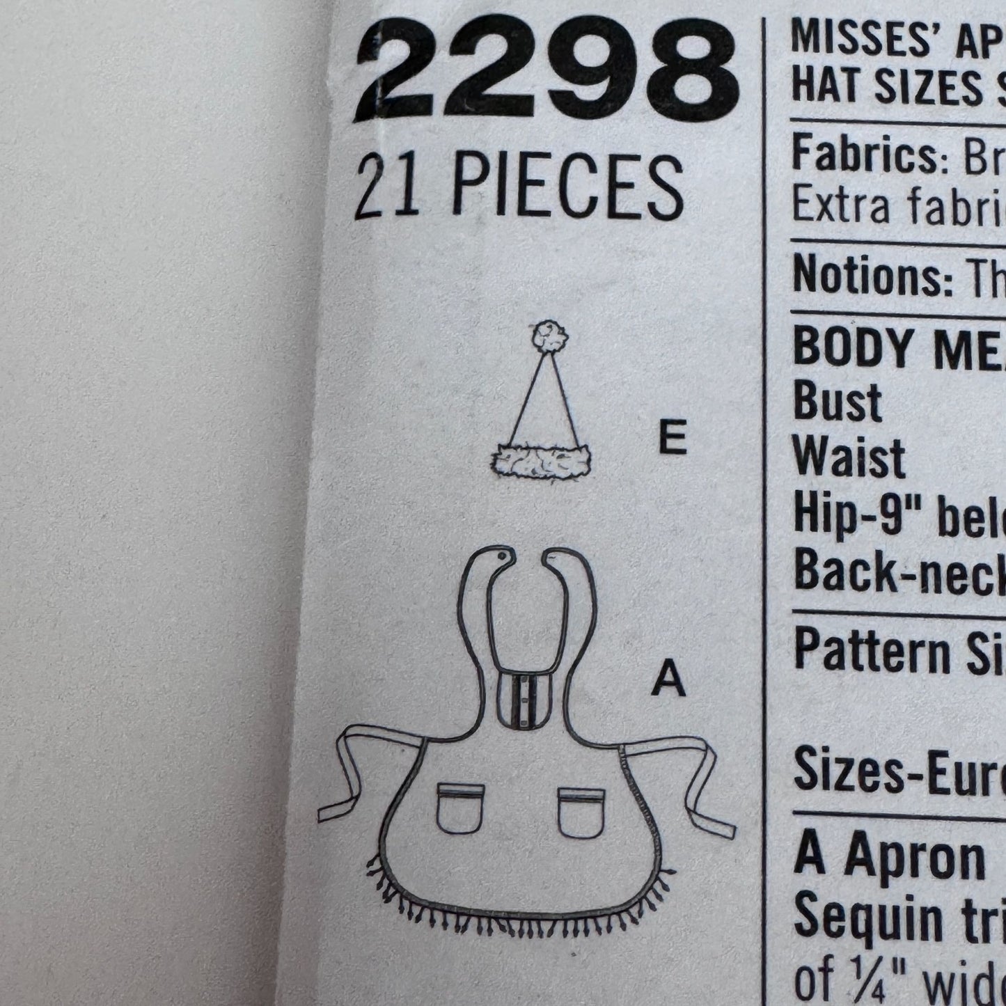 Simplicity Sewing Pattern 2298 Kitchen Aprons Retro Christmas Santa Hat S M L UC