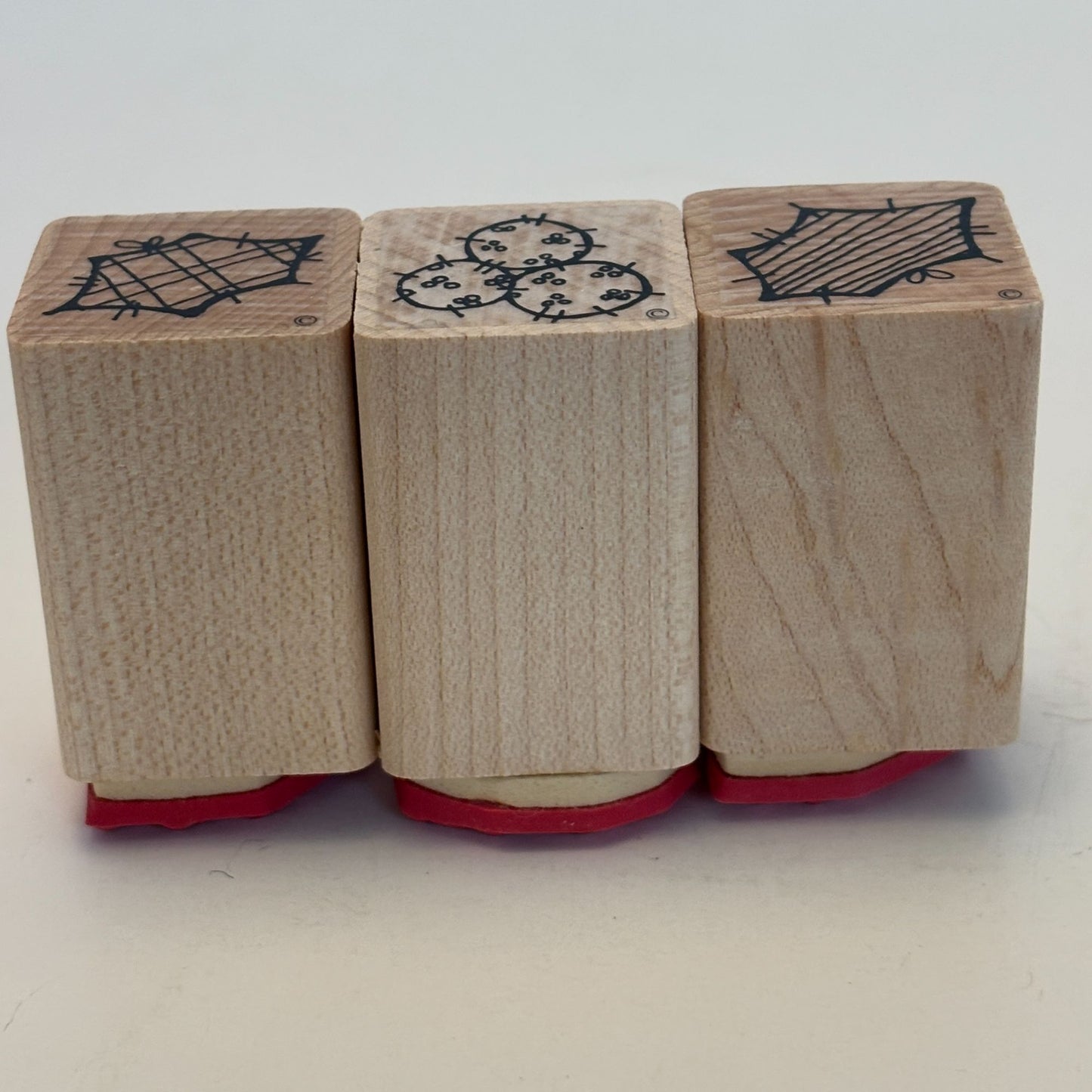 DOTS Rubber Stamps Christmas Holly Leaves Berries Berry Country Patch Holidays