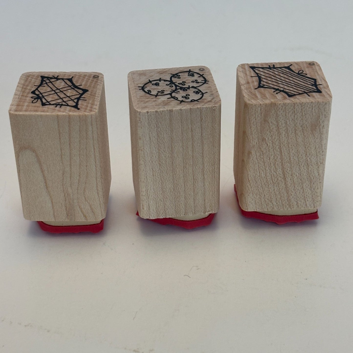 DOTS Rubber Stamps Christmas Holly Leaves Berries Berry Country Patch Holidays