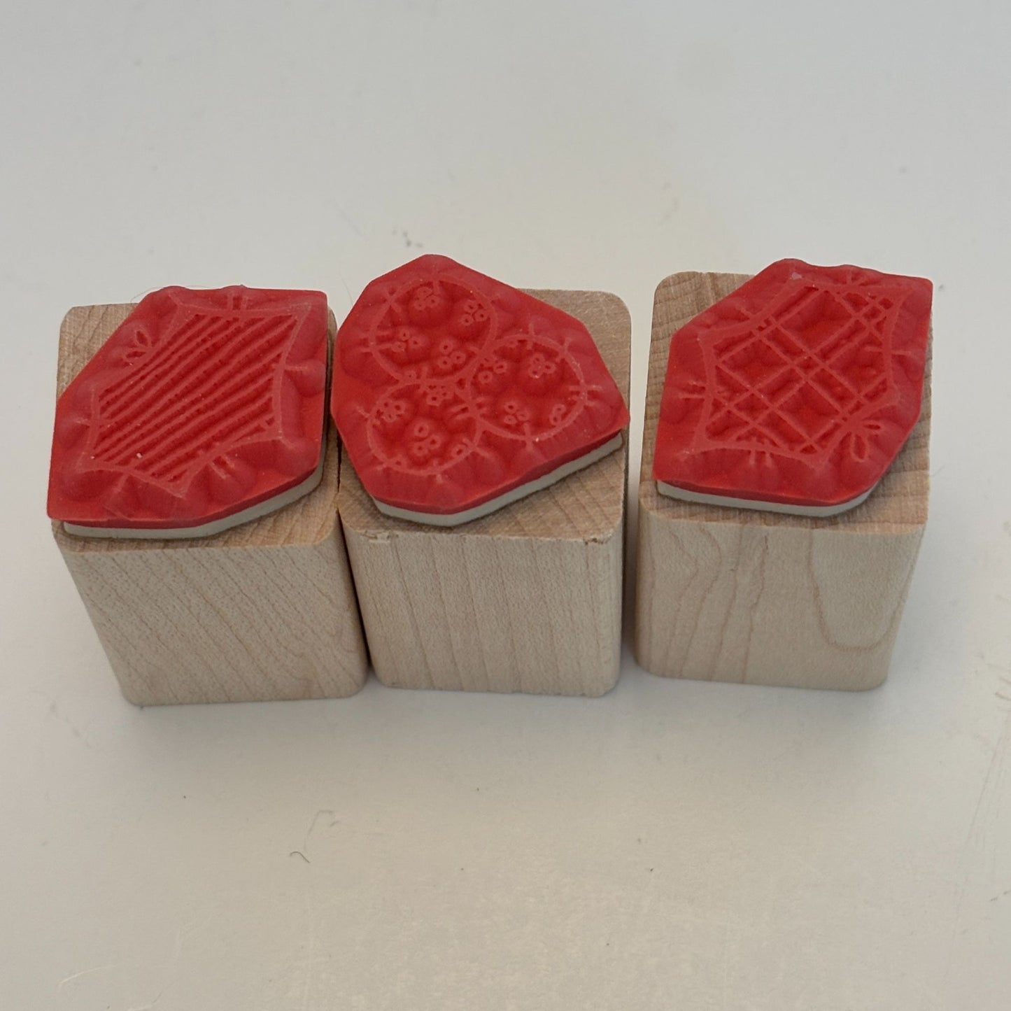 DOTS Rubber Stamps Christmas Holly Leaves Berries Berry Country Patch Holidays