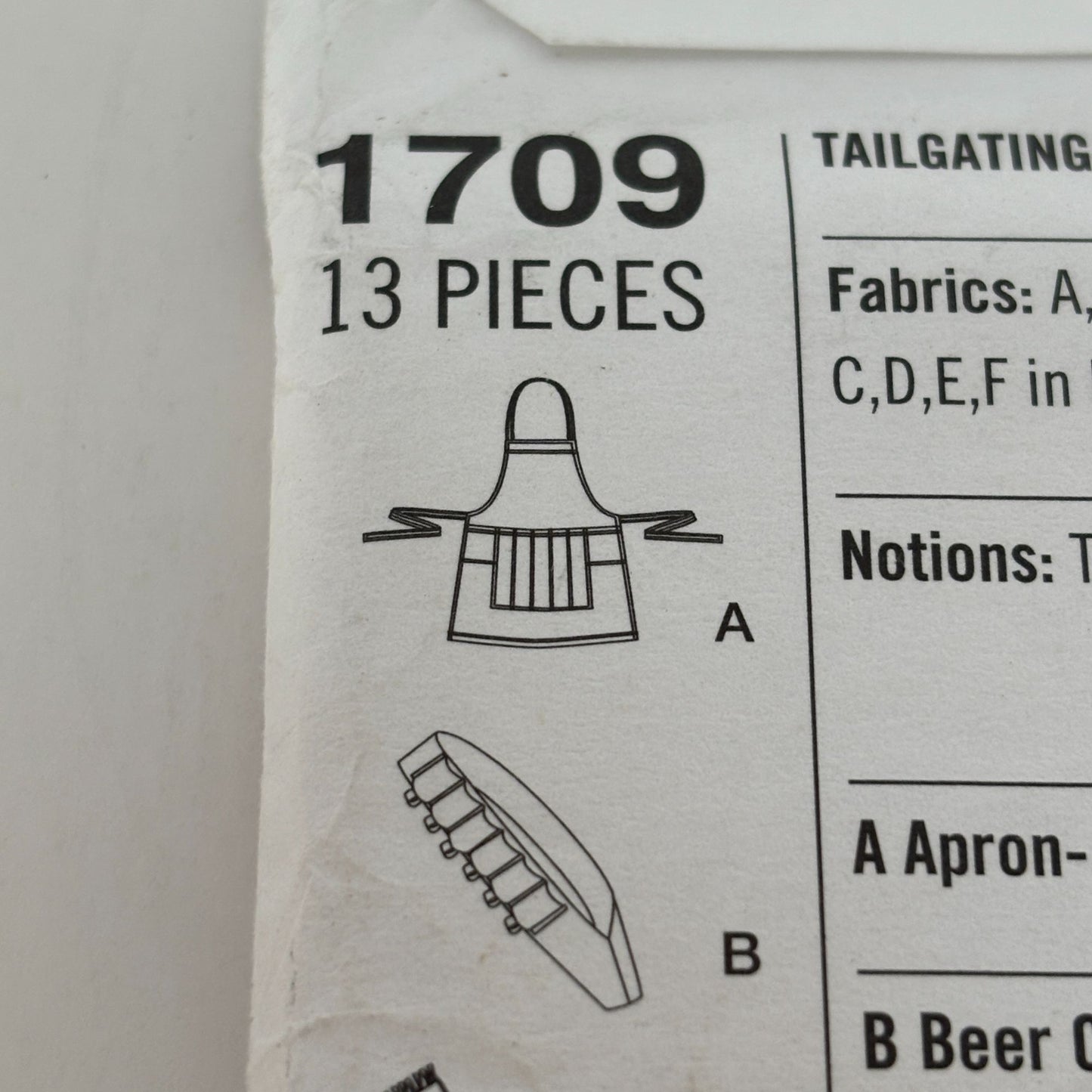 Simplicity Sewing Pattern 1709 Football Fan Apron Cooler Cover Beer Can Holder