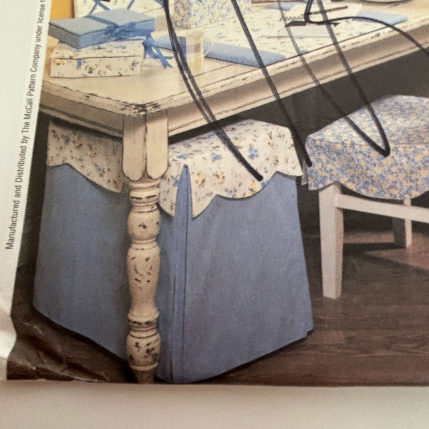 McCalls Home Decor Sewing Pattern 4072 Home Office Chair Desk Laura Ashley Uncut