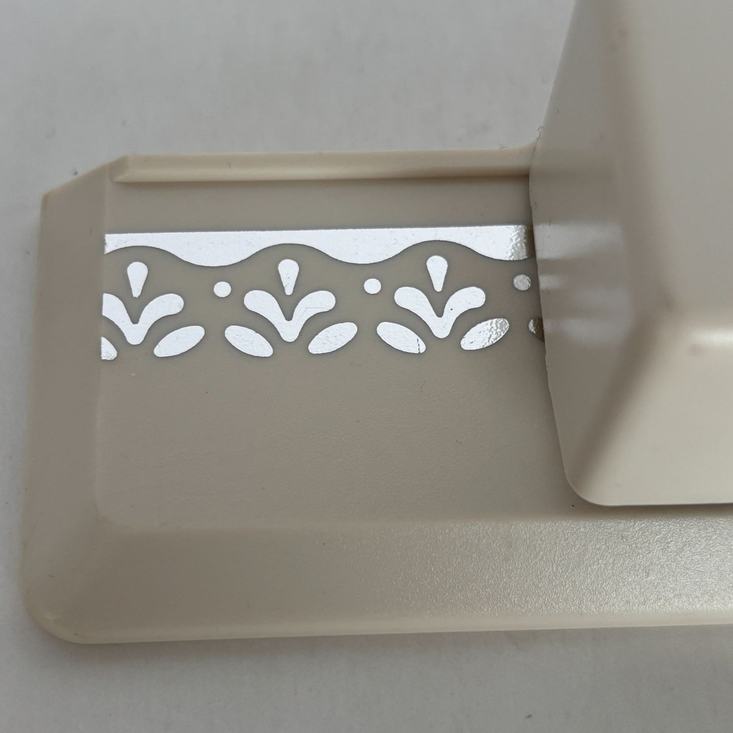 Martha Stewart Paper Punch Botanical Scallop Flower Edge Border Card Making Art