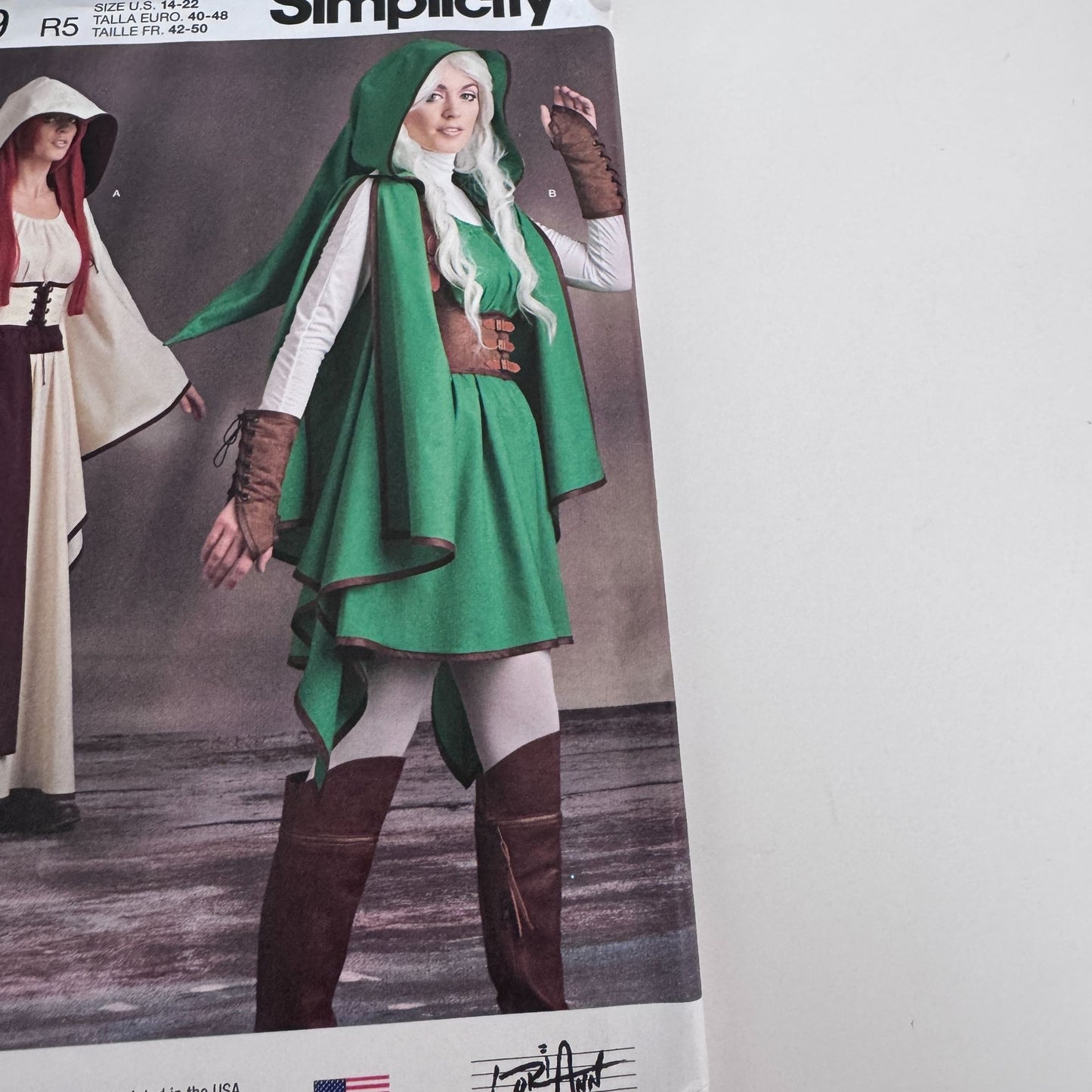 Simplicity Sewing Pattern 8199 Medieval Costume Fantasy Cloak Dress Renaissance Cosplay 14-22 Uncut