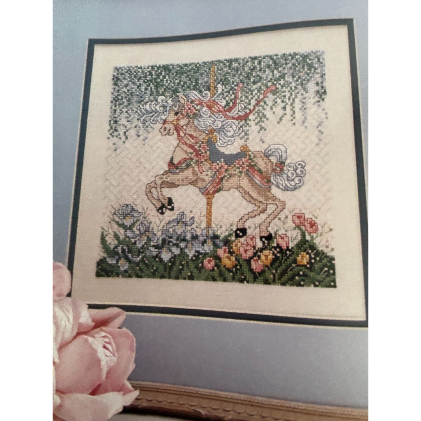 Leisure Arts Magazine June 1990 Cross Stitch Sweater Embroidery Crochet Doily