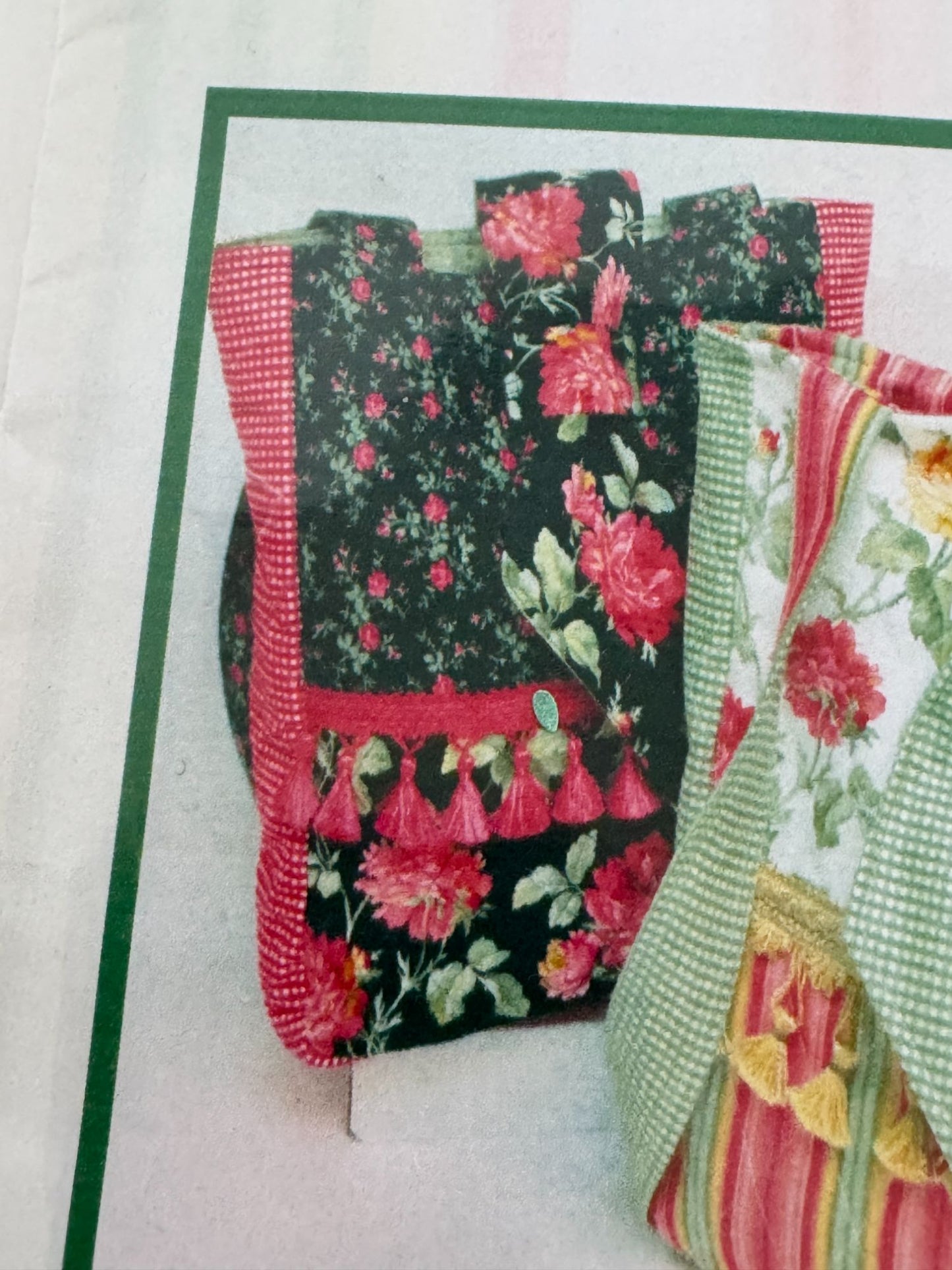 Tammy Tadd Designs Sewing Pattern Savoir Flaire Quilted Tote Bag Purse Florals