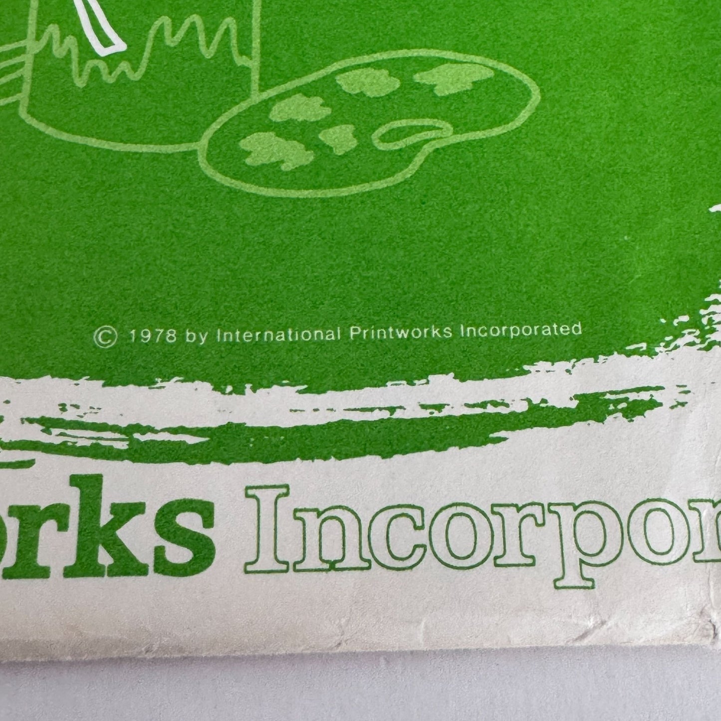 International Printworks Sewing Pattern Kids Apron 70s Artist Smock Craft 2-8 Uncut Kitchen Baking
