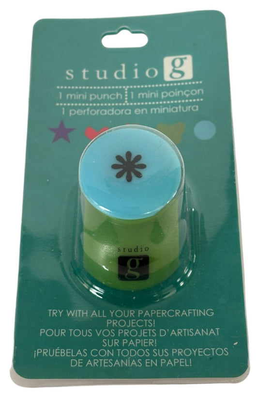 Studio G Mini Paper Punch Daisy Flower Confetti Paper Crafting Spring Small New