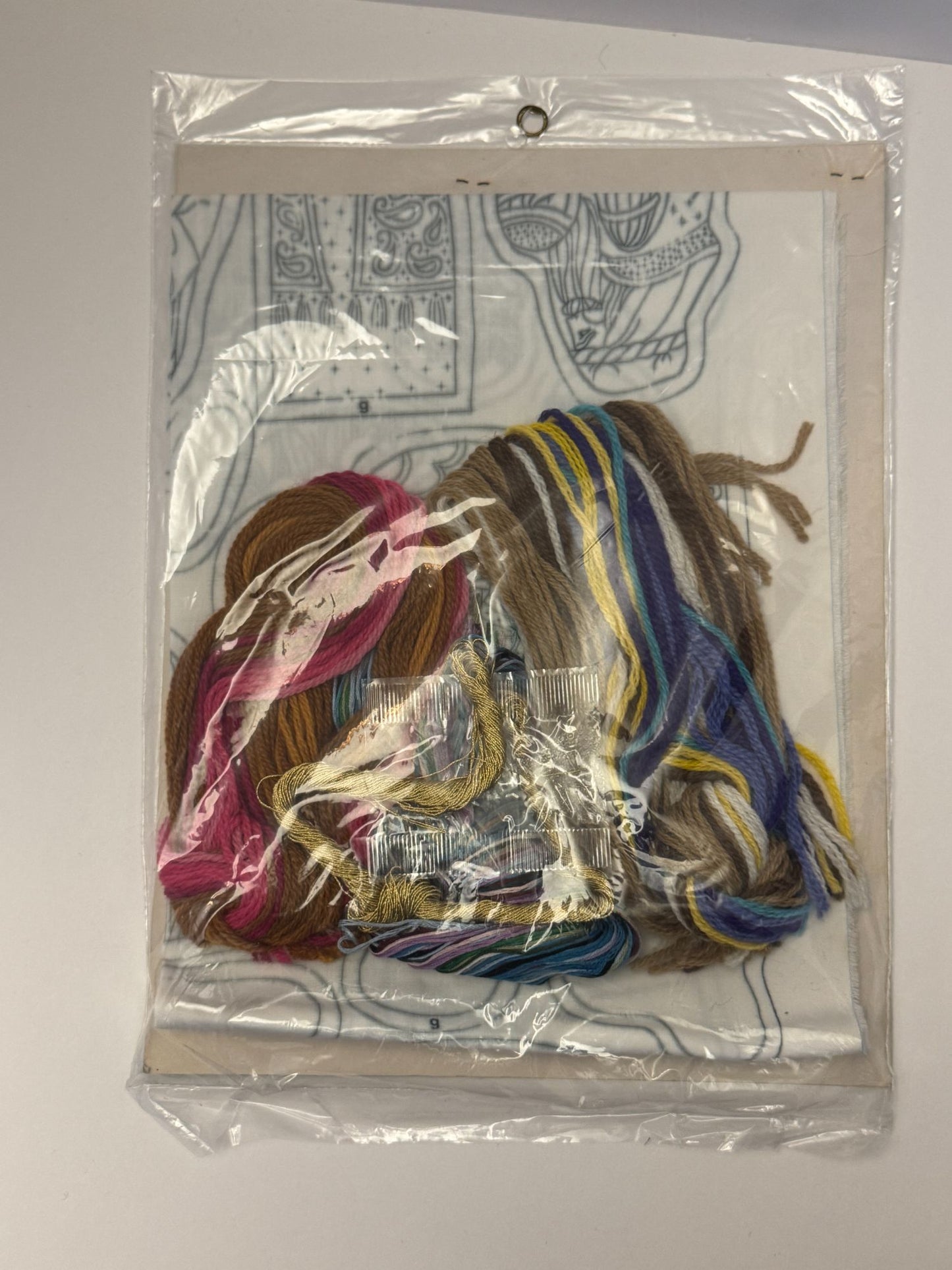 Bernat Stamped Stitchery Nativity Scene Kit Yarn Dolls 1980s Christmas Craft