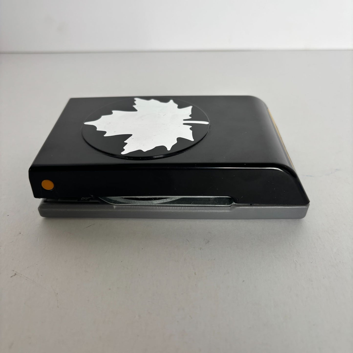 EK Success Paper Punch Maple Leaf Large Fall Thanksgiving Cardmaking Canada Craft Autumn Nature