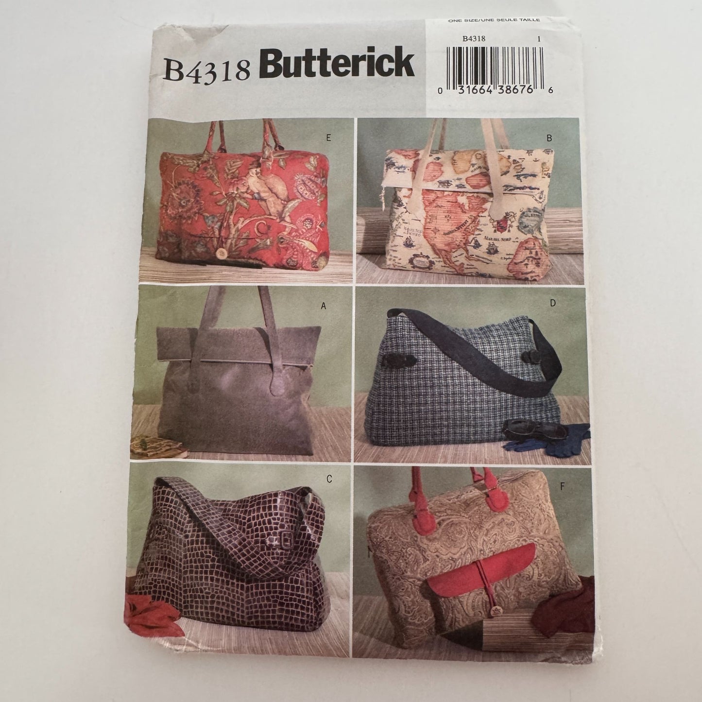 Butterick Sewing Pattern B4318 Large Tote Bag Pocket Travel Accessory Uncut