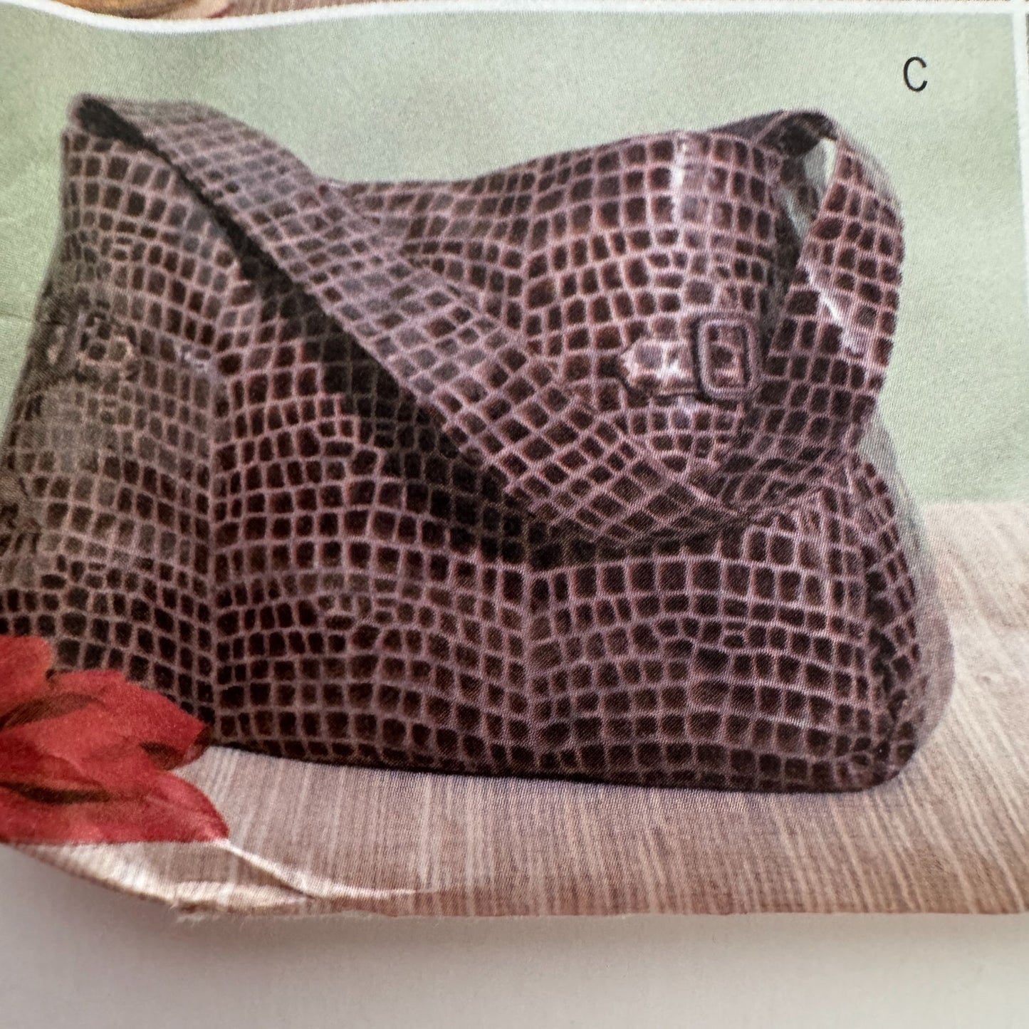 Butterick Sewing Pattern B4318 Large Tote Bag Pocket Travel Accessory Uncut