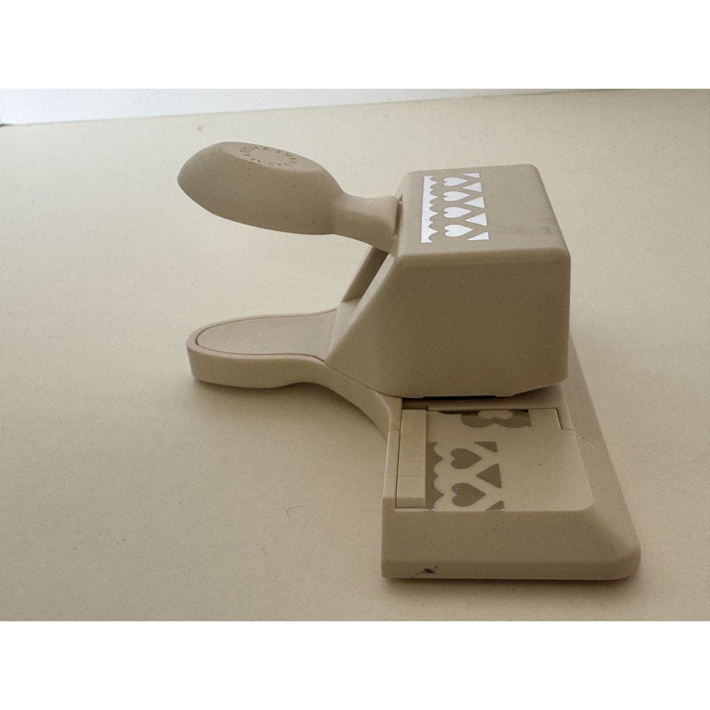 Martha Stewart Edge Punch Scalloped Double Heart Border Trim Paper Craft Rare