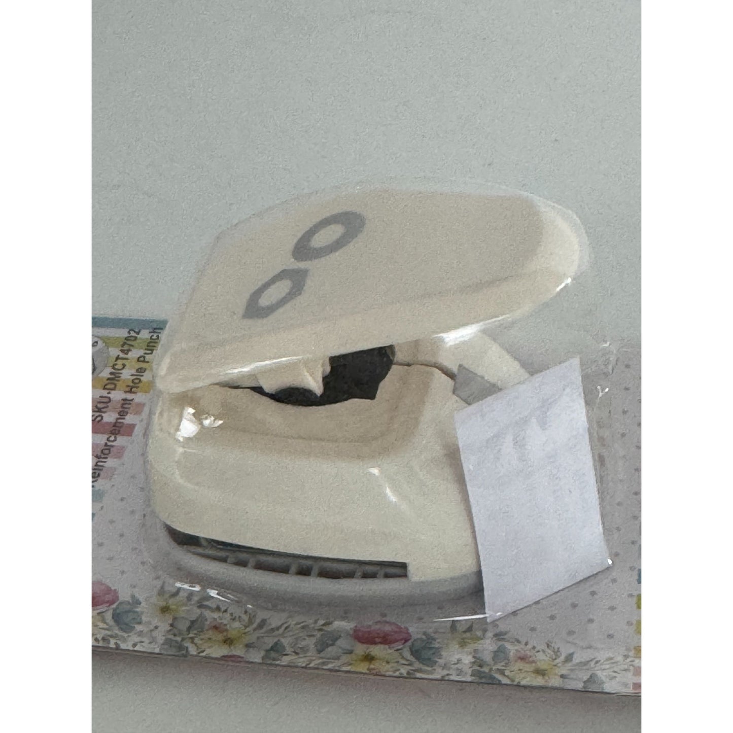 Dress My Craft Reinforcement Hole Punch Paper Crafting Scrapbooking Card Making