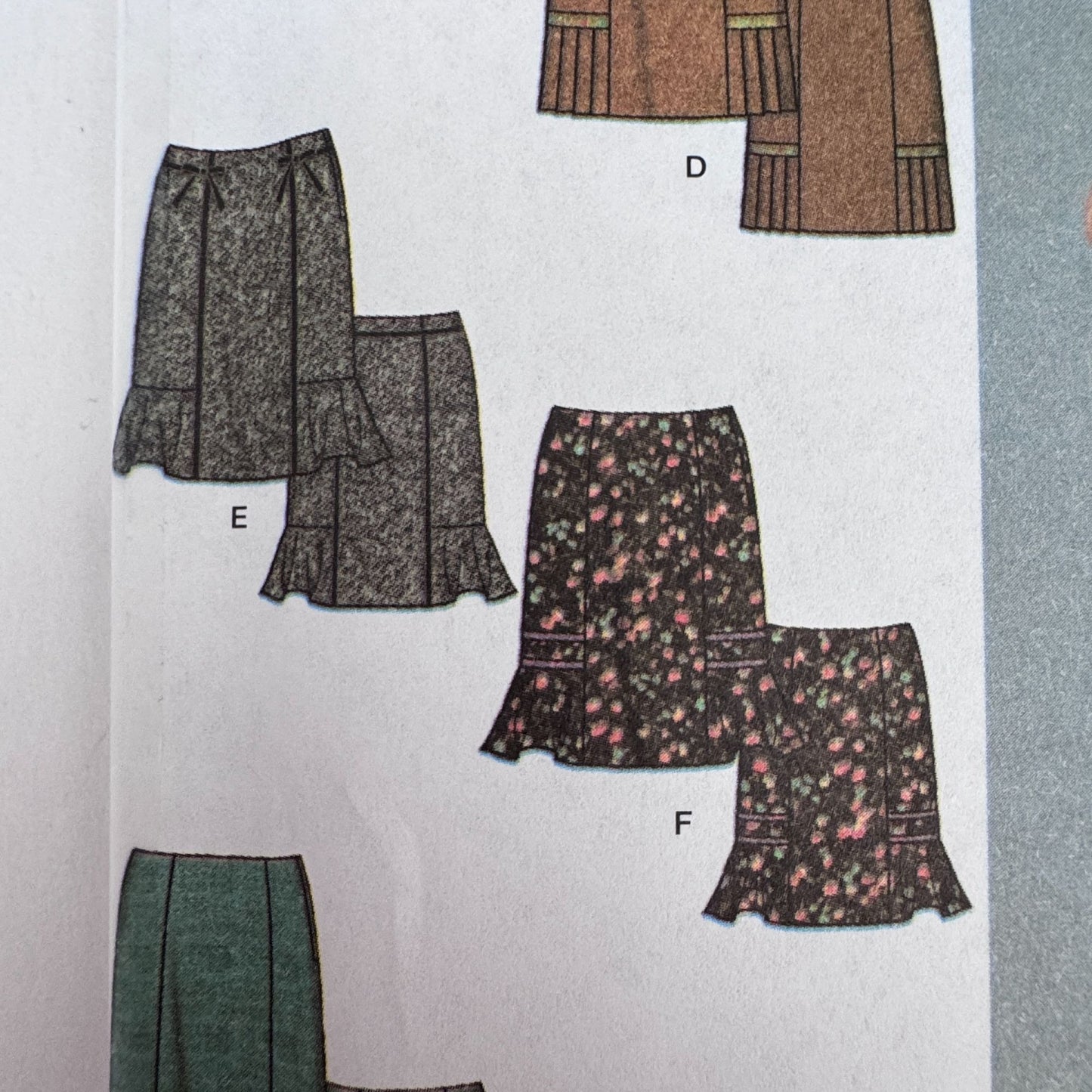 Simplicity Sewing Pattern 4787 Midi Skirt Y2K Office Core Feminine Workwear 14-20 Uncut Career