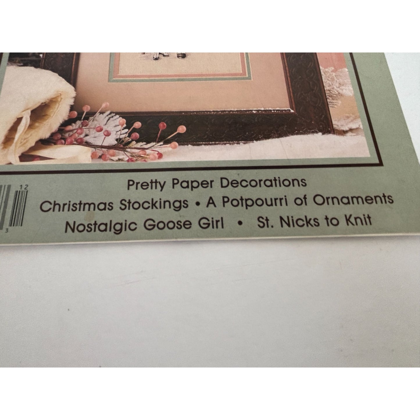 Leisure Arts Magazine December 1988 Cross Stitch Santa Christmas Stockings Knit