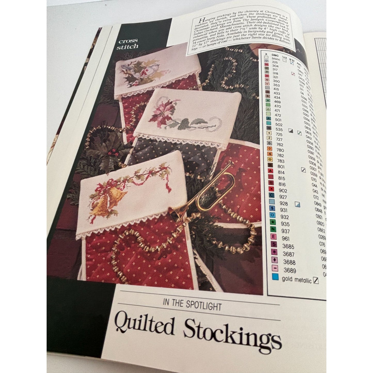 Leisure Arts Magazine December 1988 Cross Stitch Santa Christmas Stockings Knit