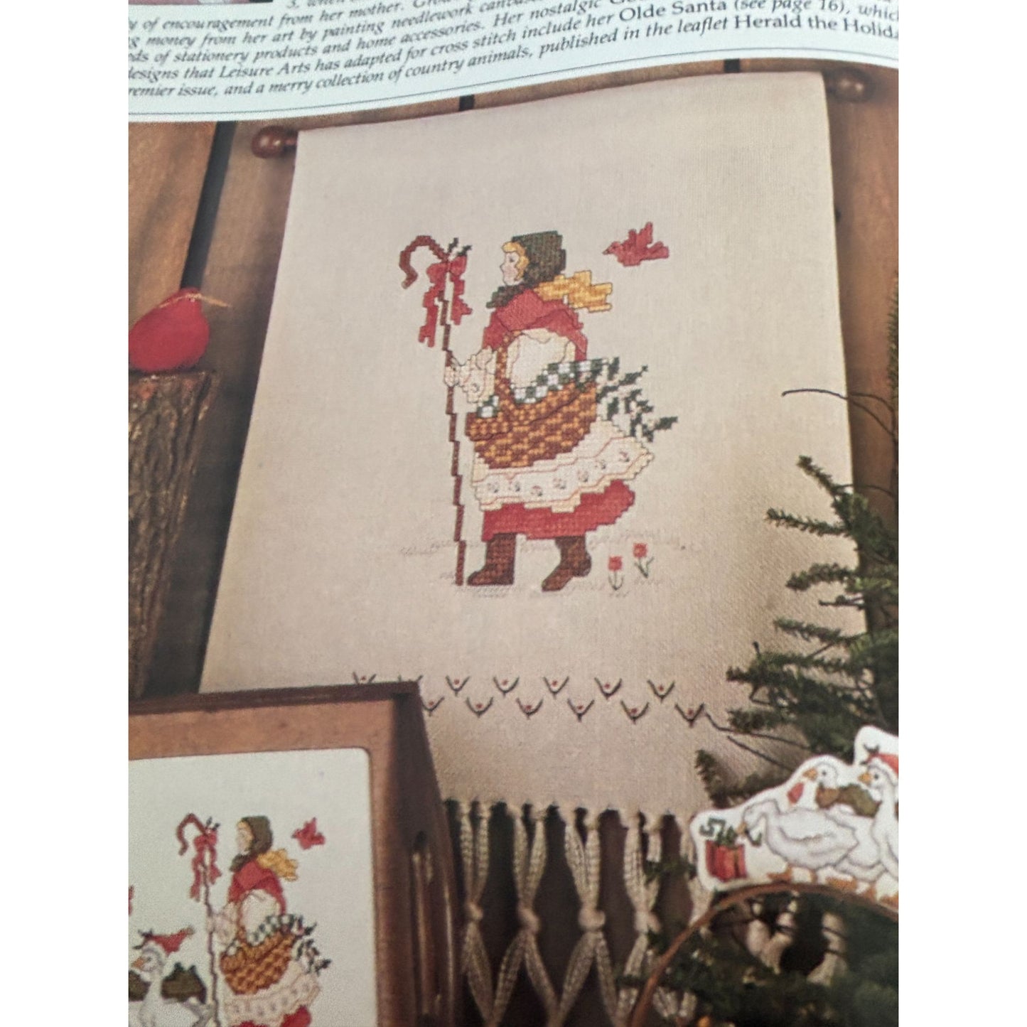 Leisure Arts Magazine December 1988 Cross Stitch Santa Christmas Stockings Knit