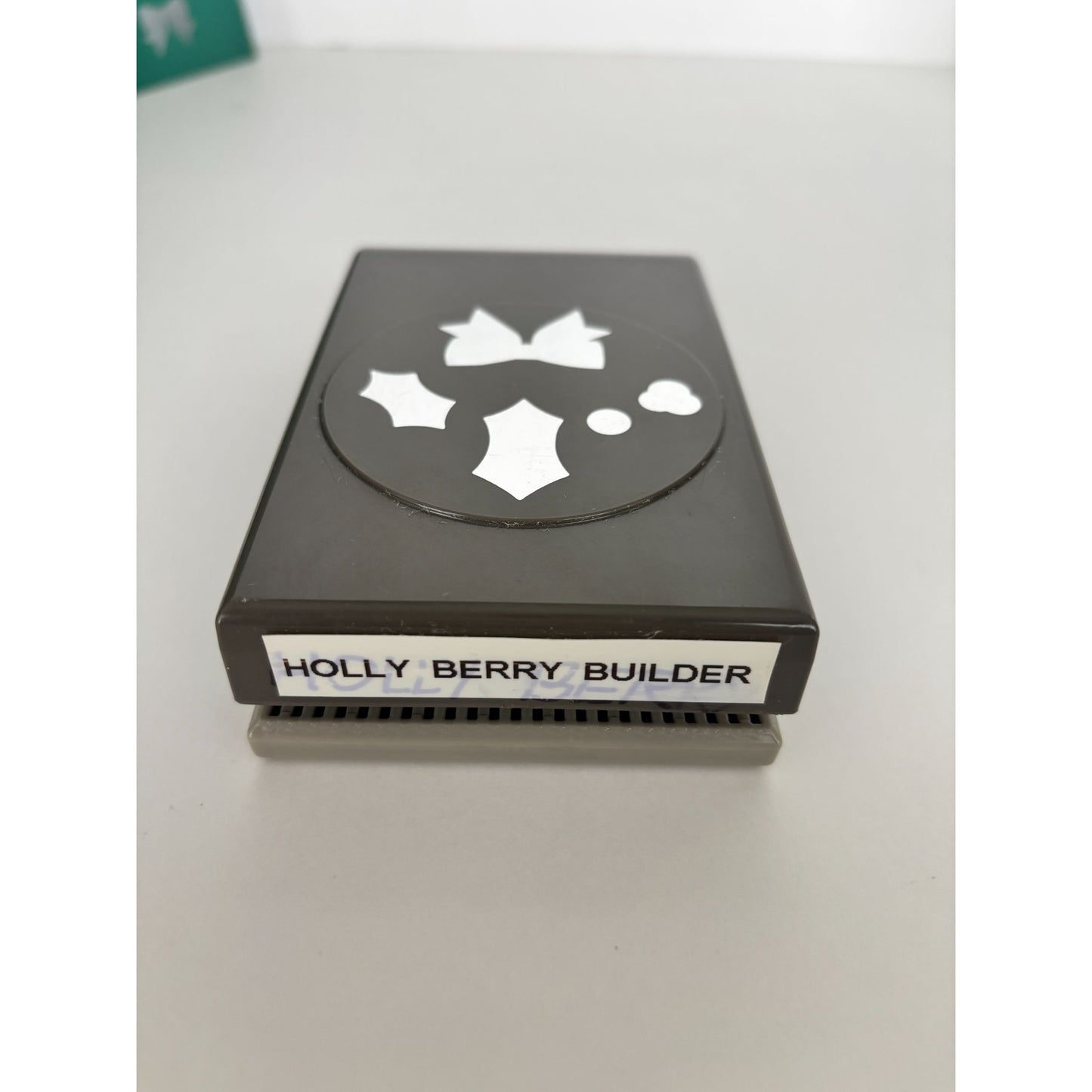 Stampin Up Paper Punch Holly Berry Builder Christmas Wreath Card Making Crafts Holidays Bow