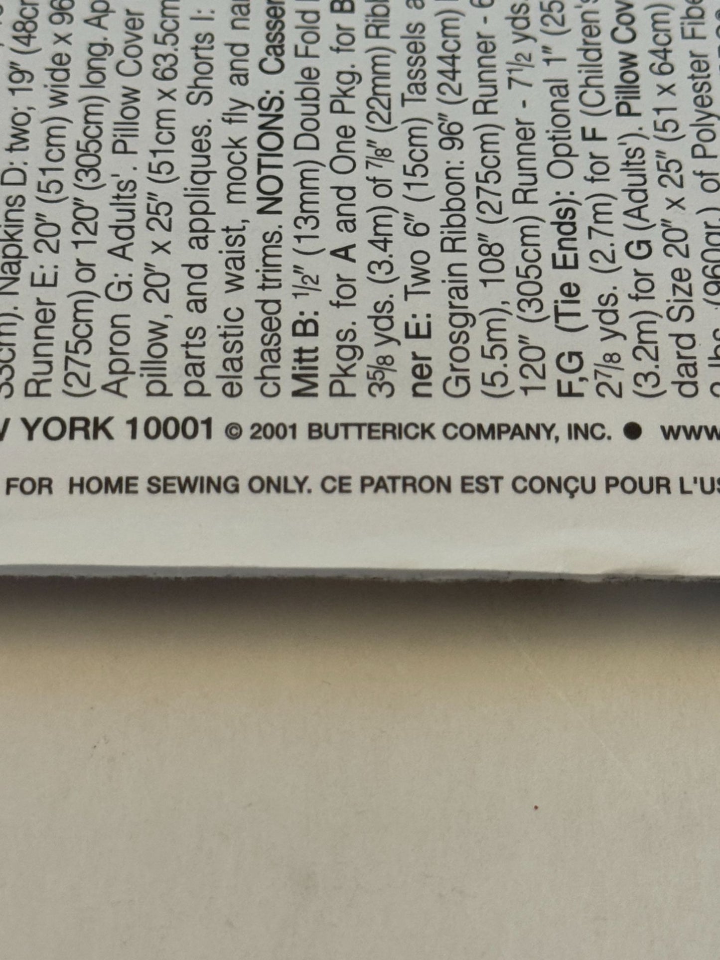 Butterick Sewing Pattern 4119 Family Christmas Apron Kids Adult Table Decor UC