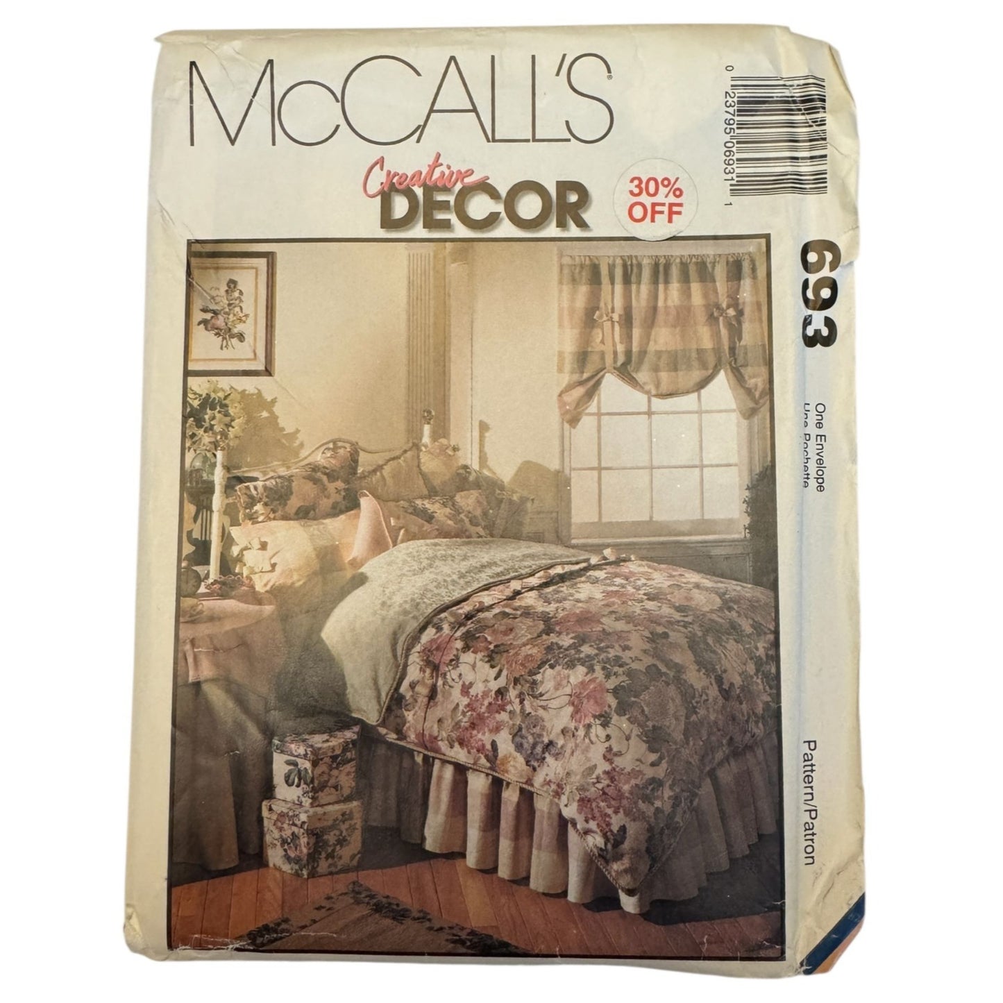 McCalls Sewing Pattern 693 Bedroom Pillow Shams Comforter Cover Curtains Dust Ruffle Uncut