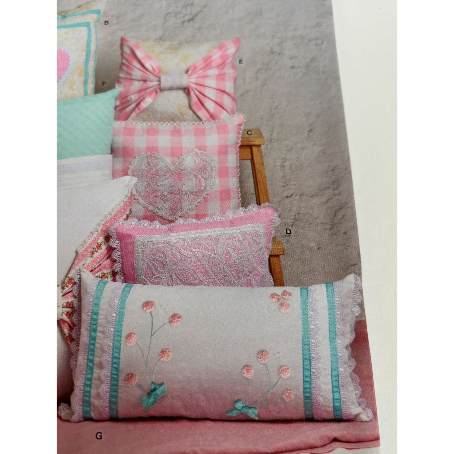 Simplicity Sewing Pattern S9574 Decorative Pillow Embroidery Bows Home Decor UC