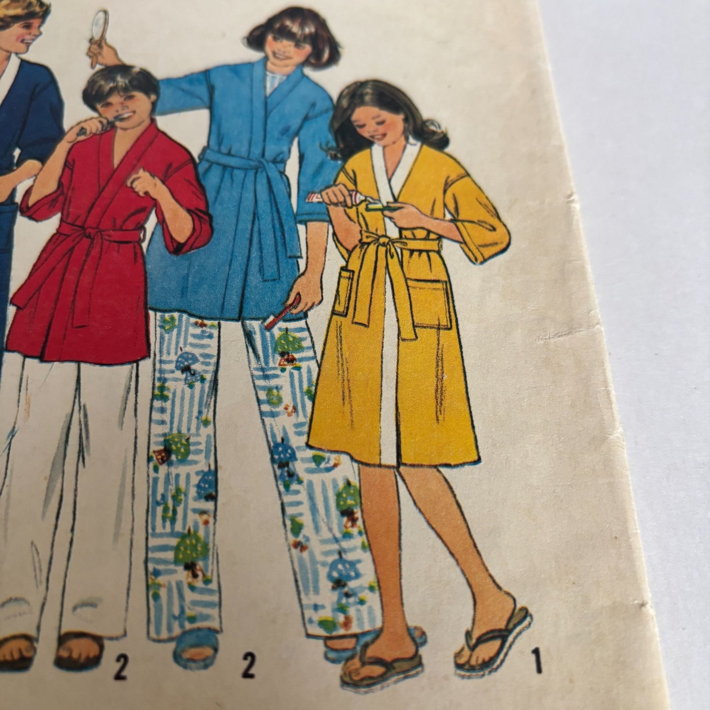 Simplicity Sewing Pattern 8120 Kimono Robe Loungewear 70s Teen Chest 32-33.5" Uncut