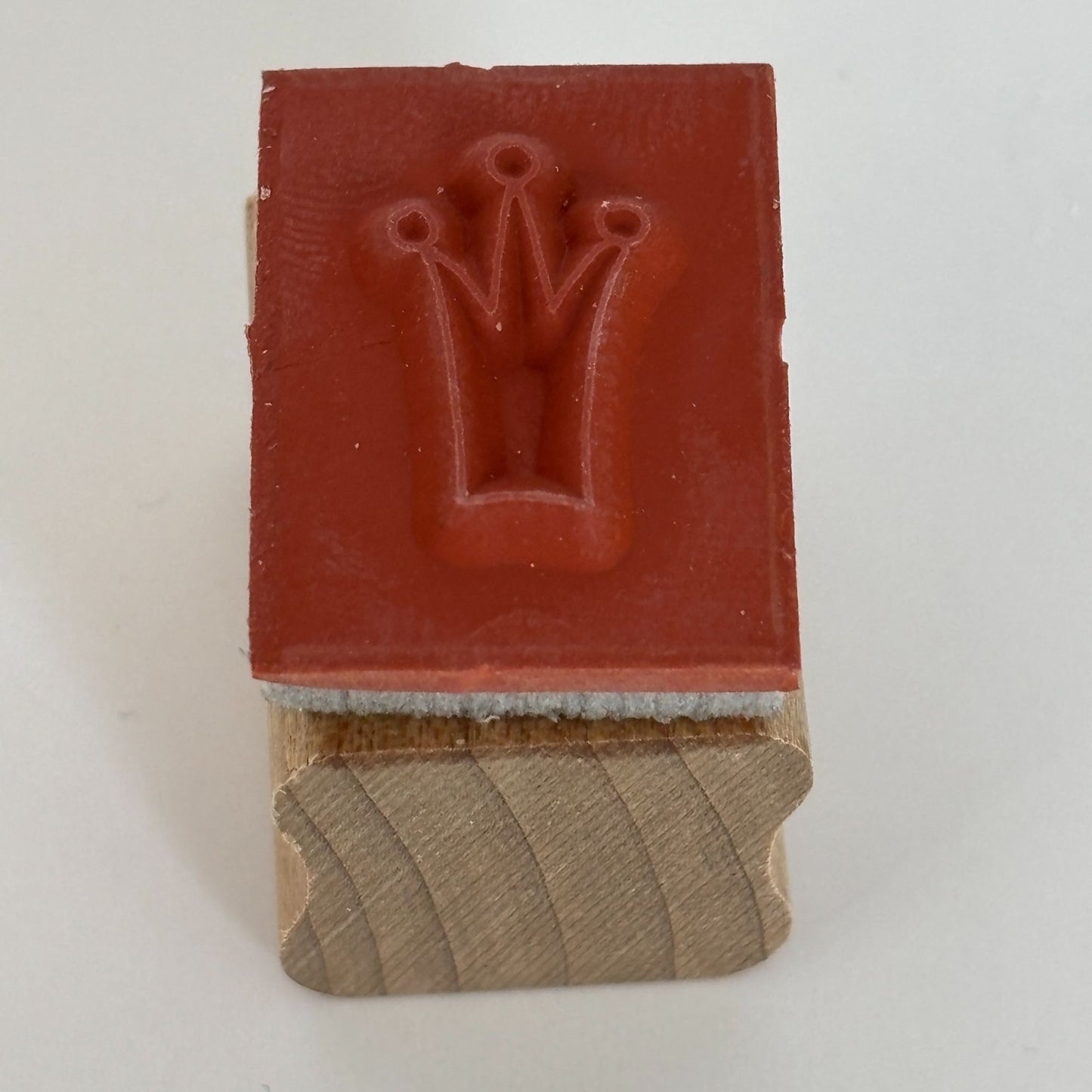 Stampin Up Wood Rubber Stamp Frog Prince Crown Royalty Royal Queen King Hat