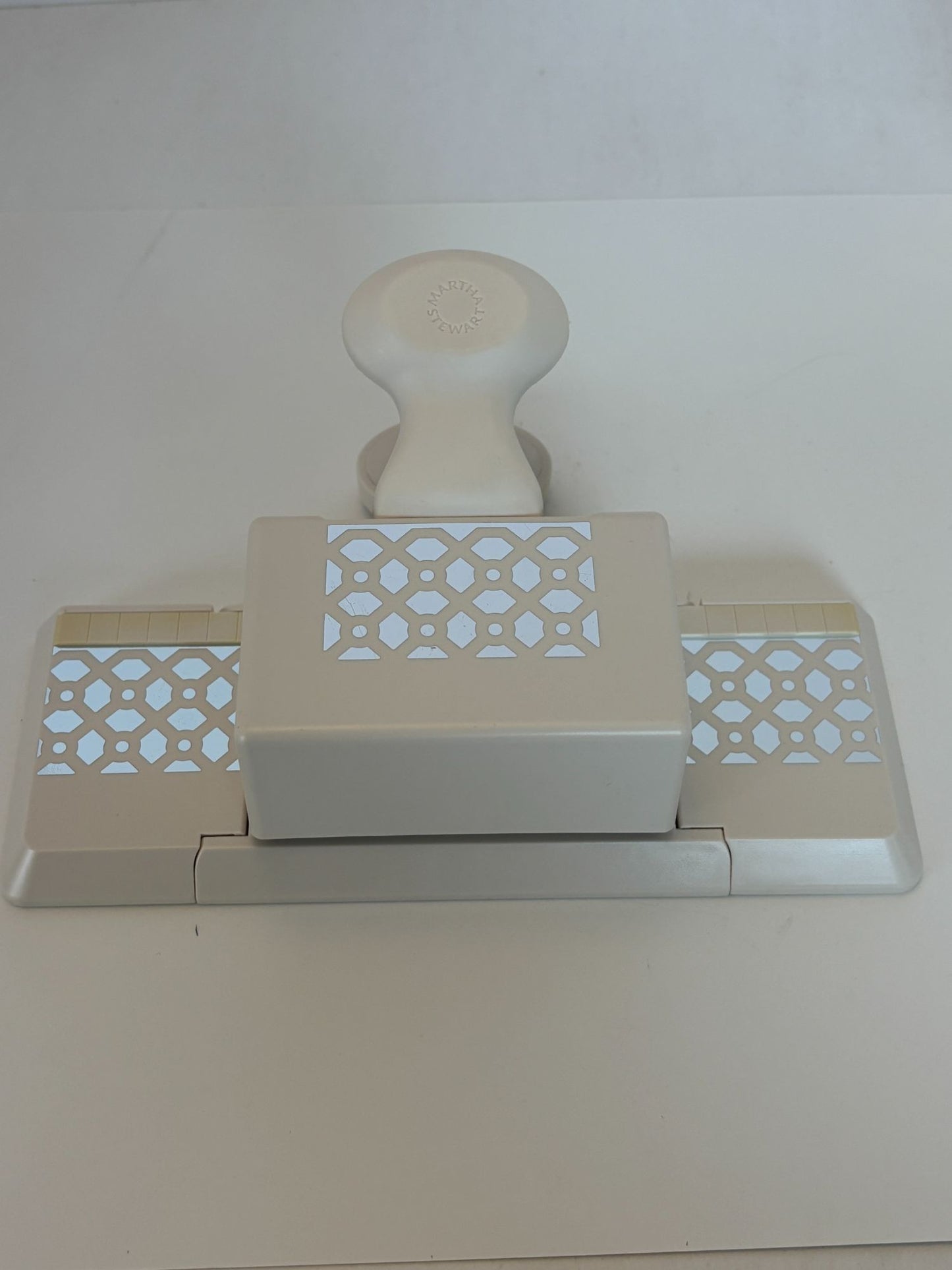 Martha Stewart Deep Edge Punch Trellis Train Fence Paper Craft Border Cardmaking