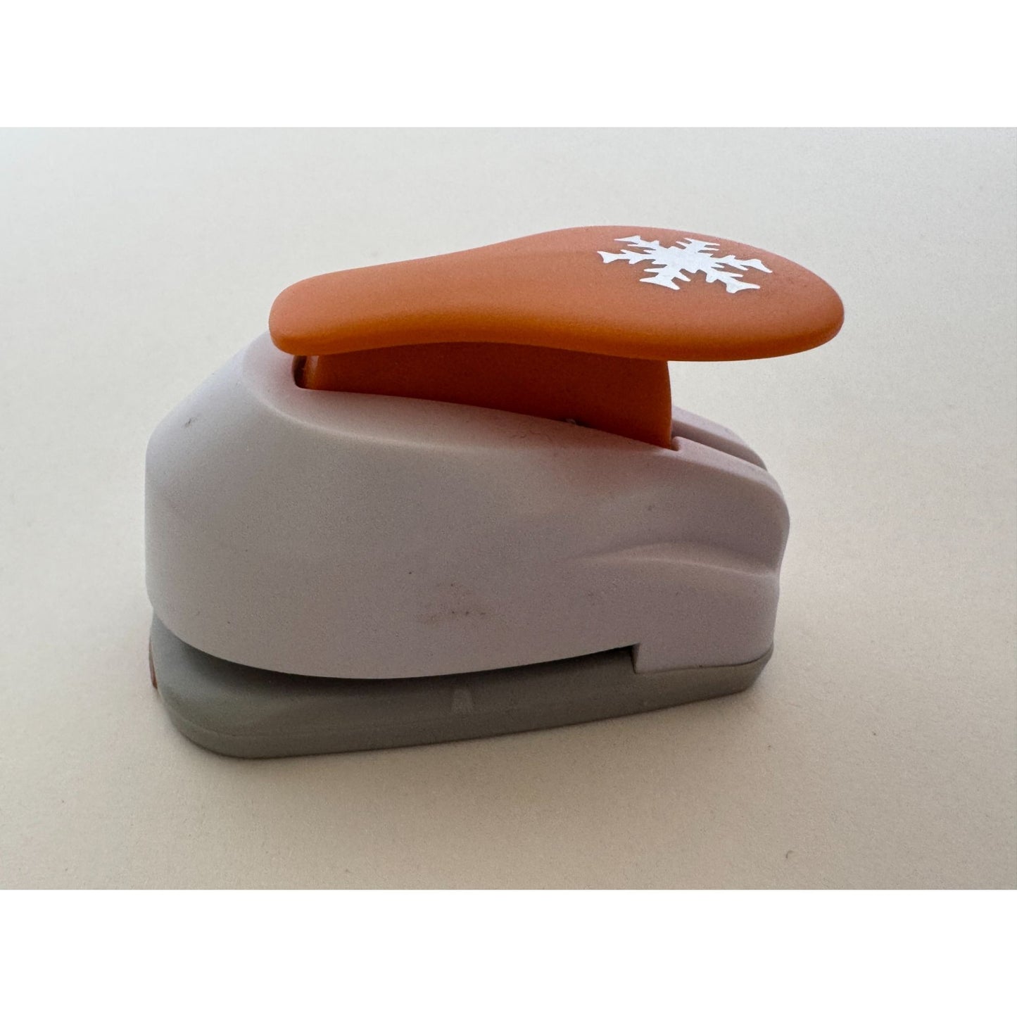 Fiskars Lever Paper Punch Small Snowflake 5/8 inch Christmas Holidays Cardmaking