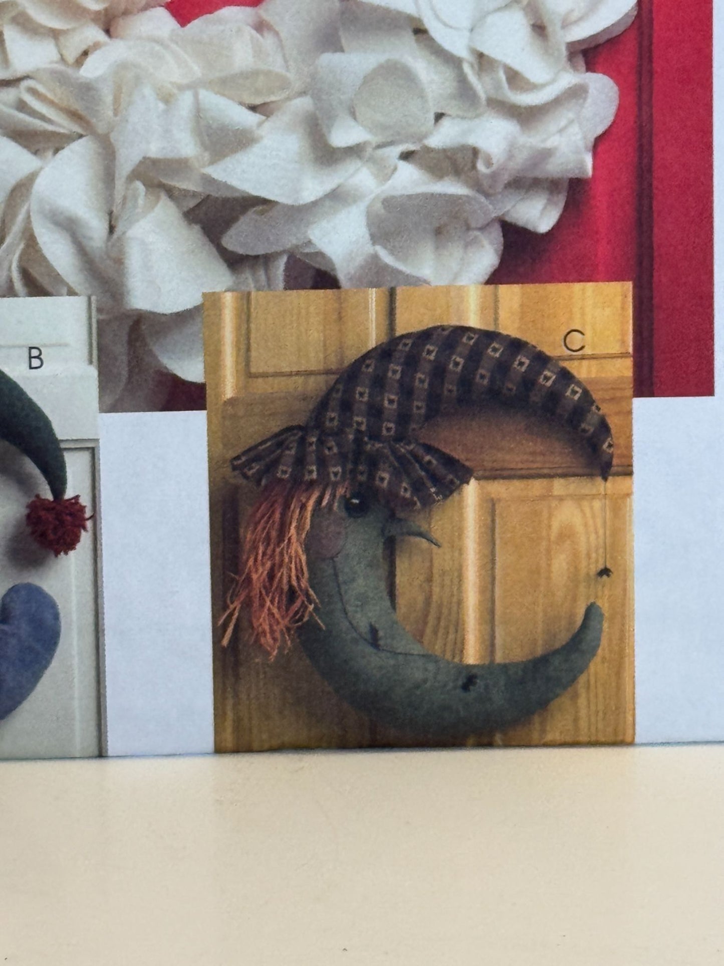 McCalls Sewing Pattern M5205 Christmas Santa Door Wreath Halloween Witch Moon UC