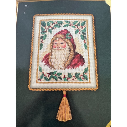Dimensions Counted Cross Stitch Kit Santa and Holly Gold Nuggets Christmas 8679