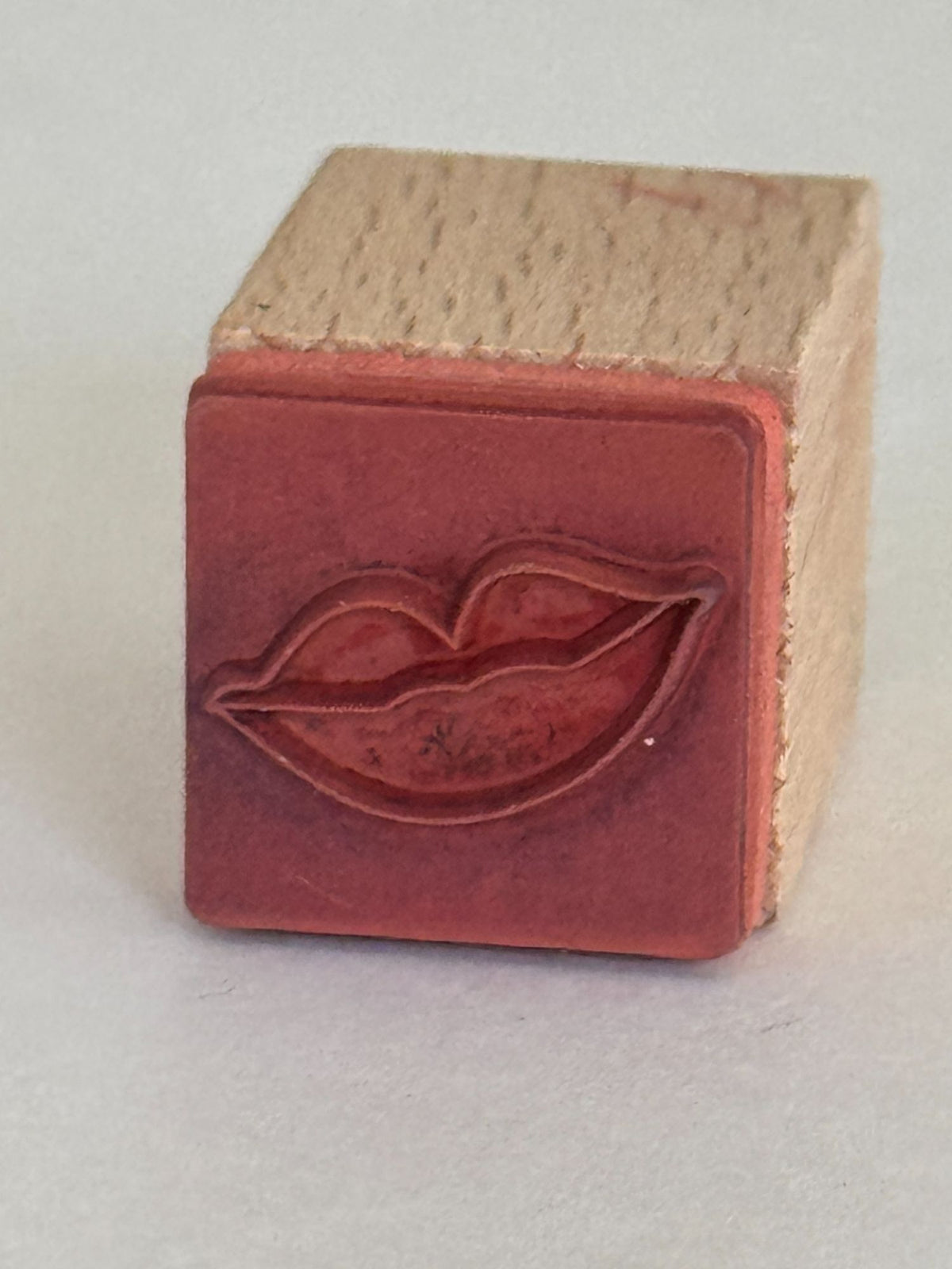 Red Lips Wooden Rubber Stamp Valentines Day Cardmaking Love Kiss Mouth Smile